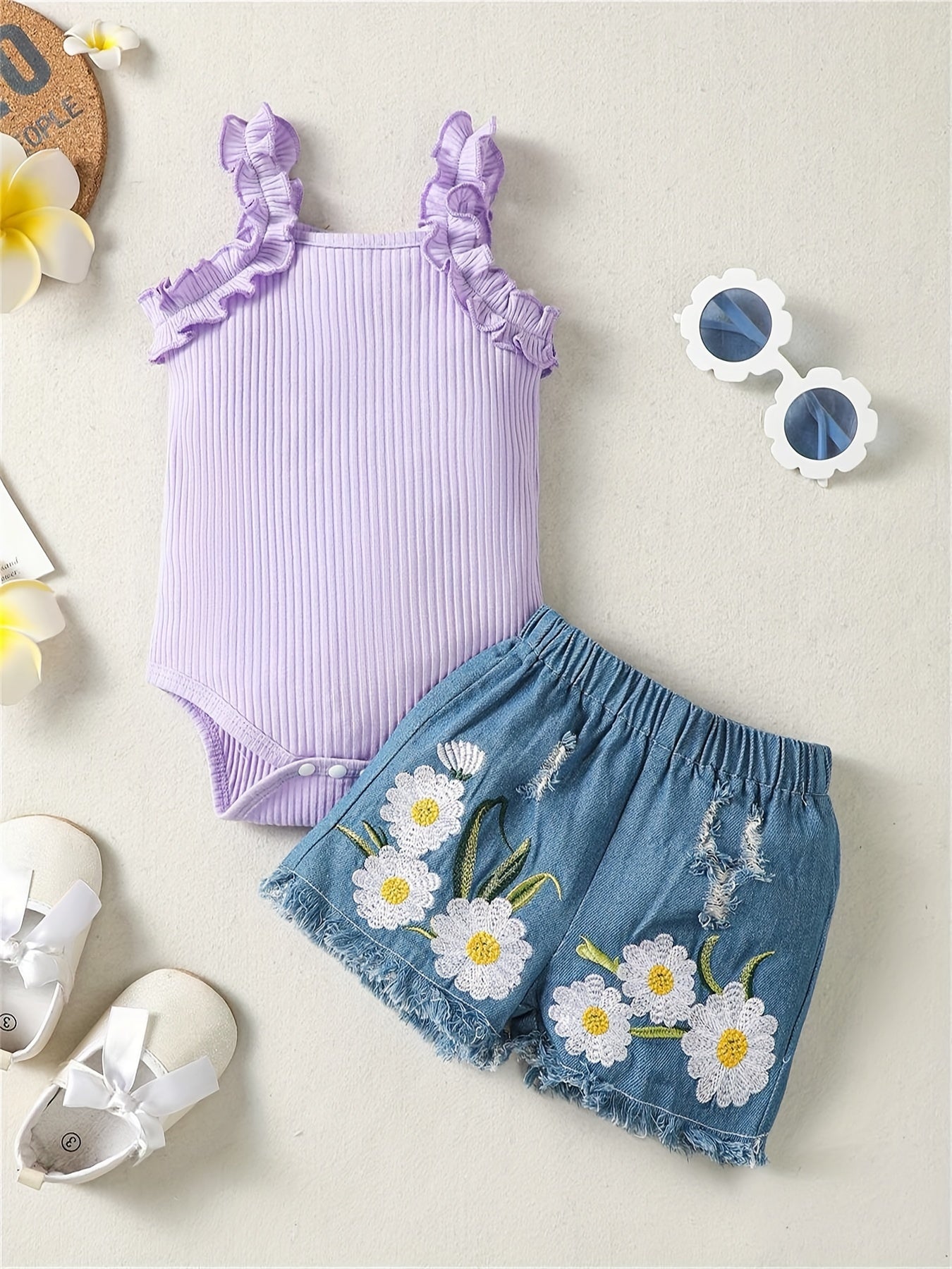 2pcs Baby Girls Thin Strap Onesie & Floral Embroidery Denim Shorts Set