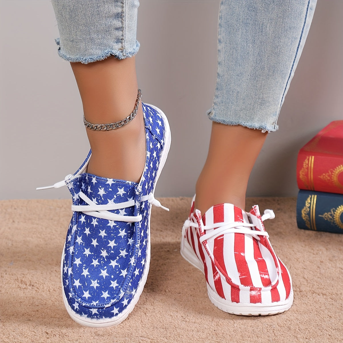Women's Star & Striped Print Sneakers Lightweight Lace Up Canvas Shoes Casual