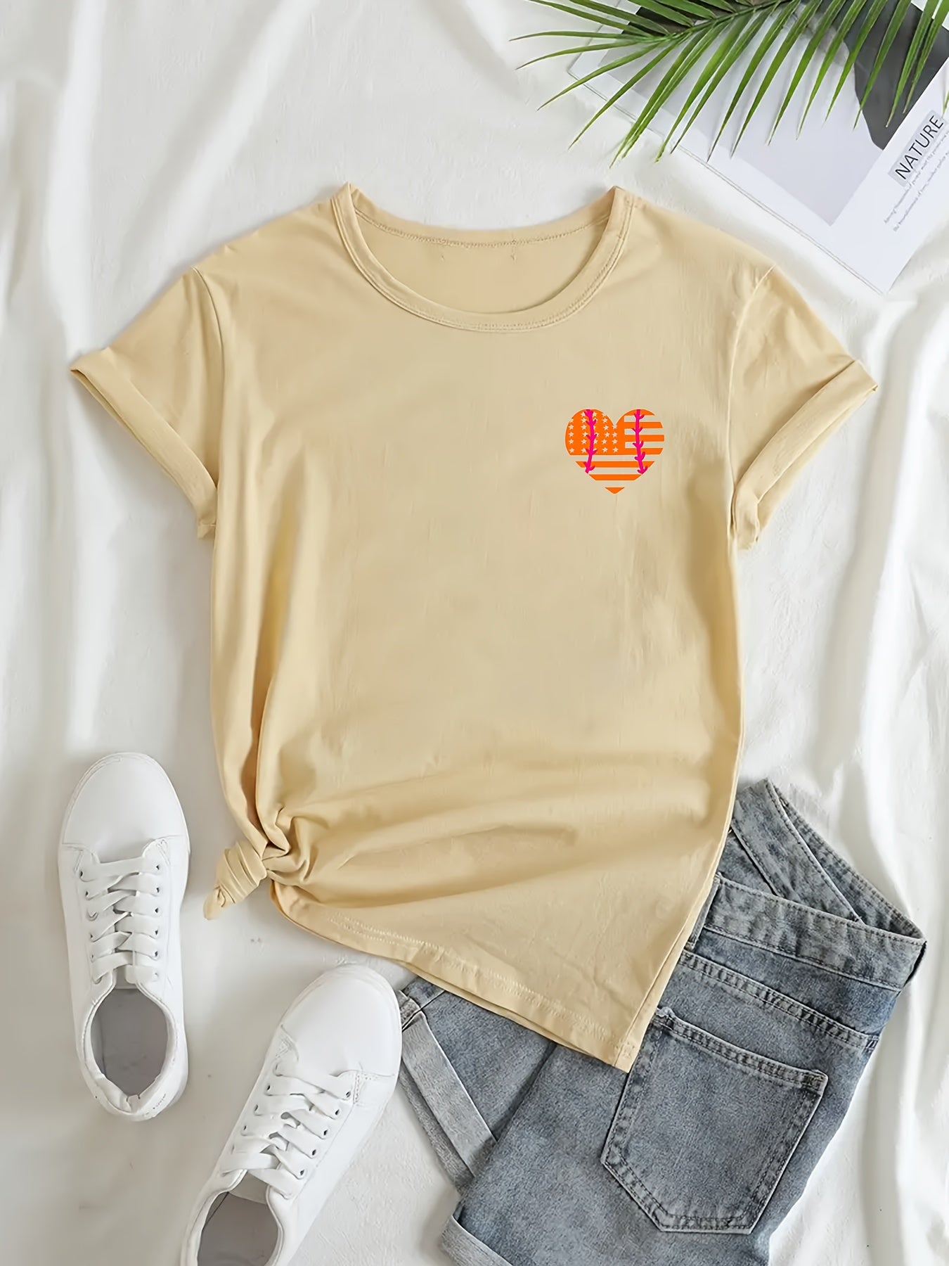 Heart Graphic Sports T shirt Round Neck Short Sleeves Workout Tops Women's
