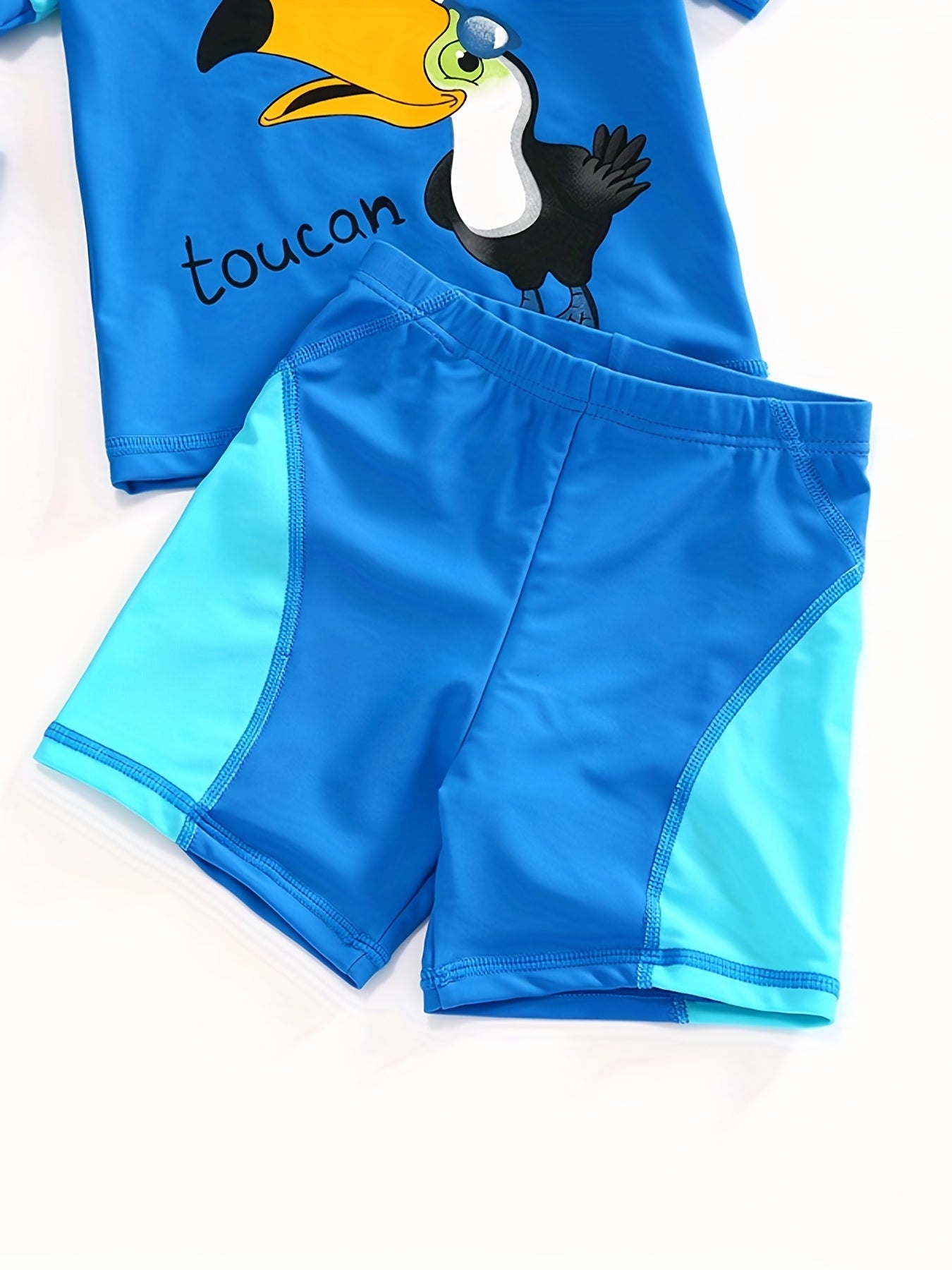 3pcs Boys Big Bird Graphic Tee Top & Shorts & Swim Cap Set