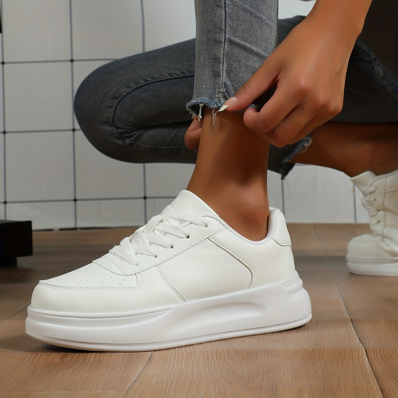 Solid Leather Skateboard Shoes Lace Up Flat Low Cut Walking Shoes