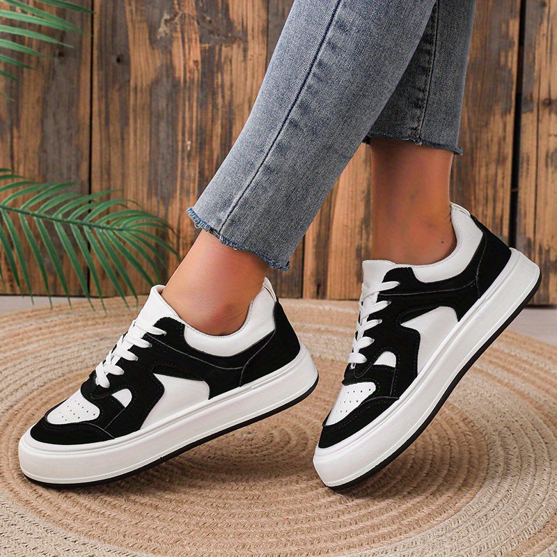 Women's Lace Up Low Casual Sneakers Minimalist Flat Shoes
