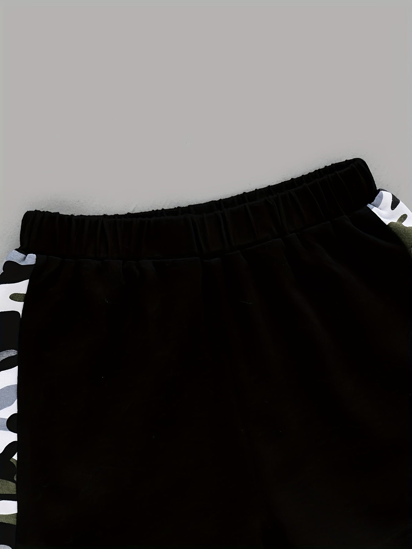 2pcs Baby Boys Block Pocket Patched T shirt & Shorts Set