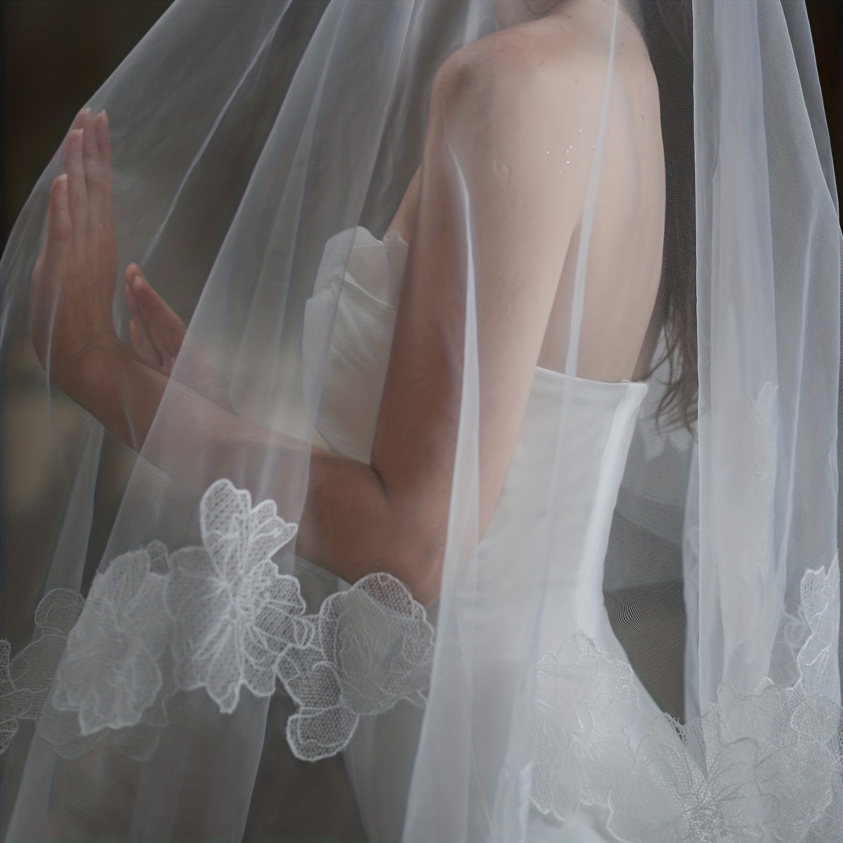 Bridal Wedding Head Veil Flower Lace Pattern Veil with Comb