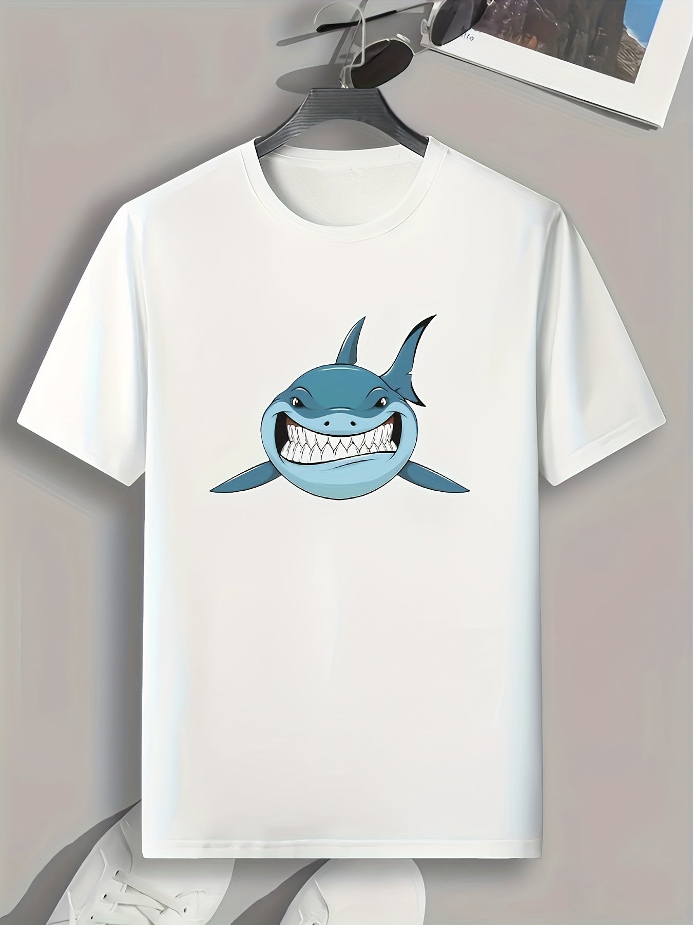 Cartoon Shark Print Men's Graphic T-shirt for Summer
