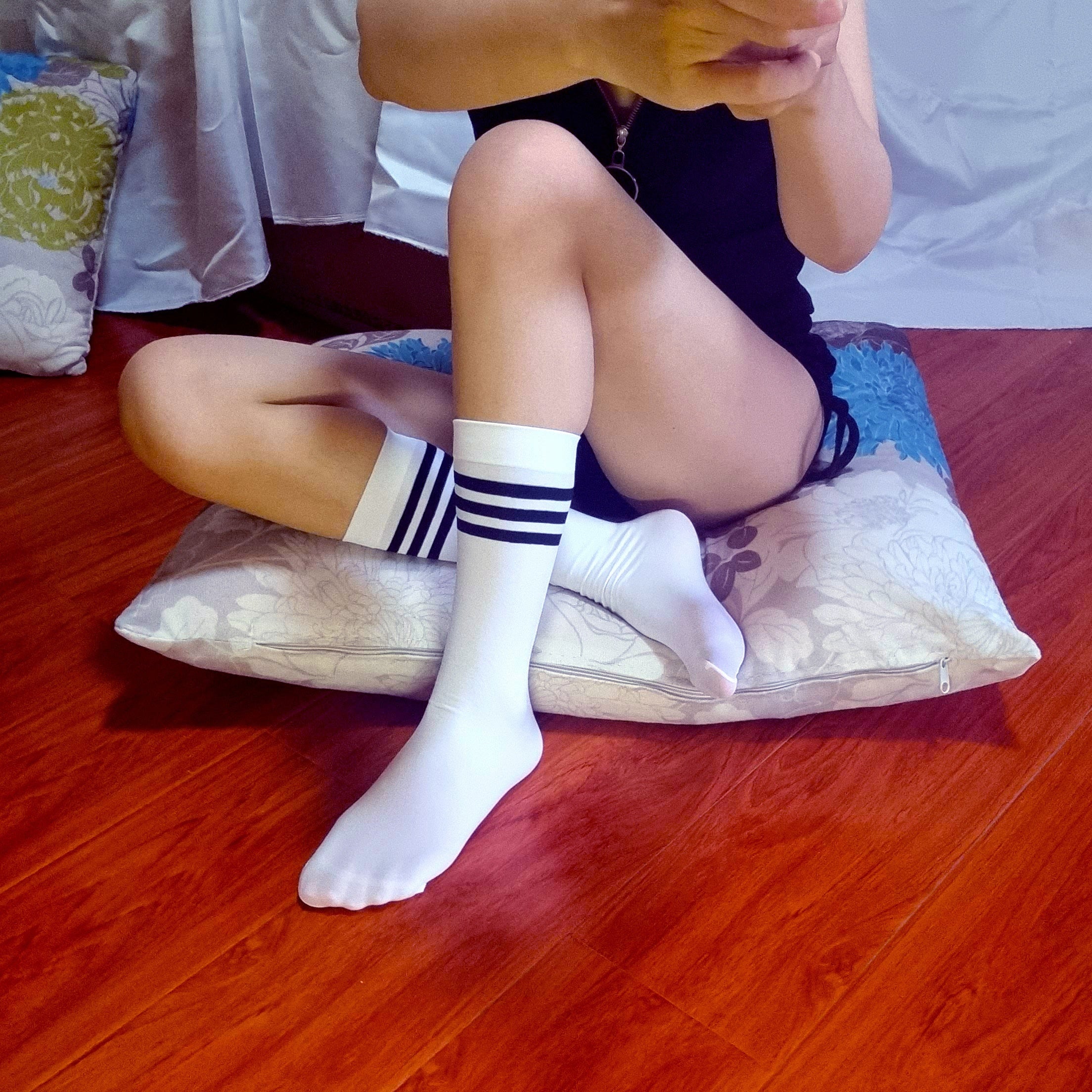 4 Pairs Striped Sports Socks Mid Tube Women's Stockings