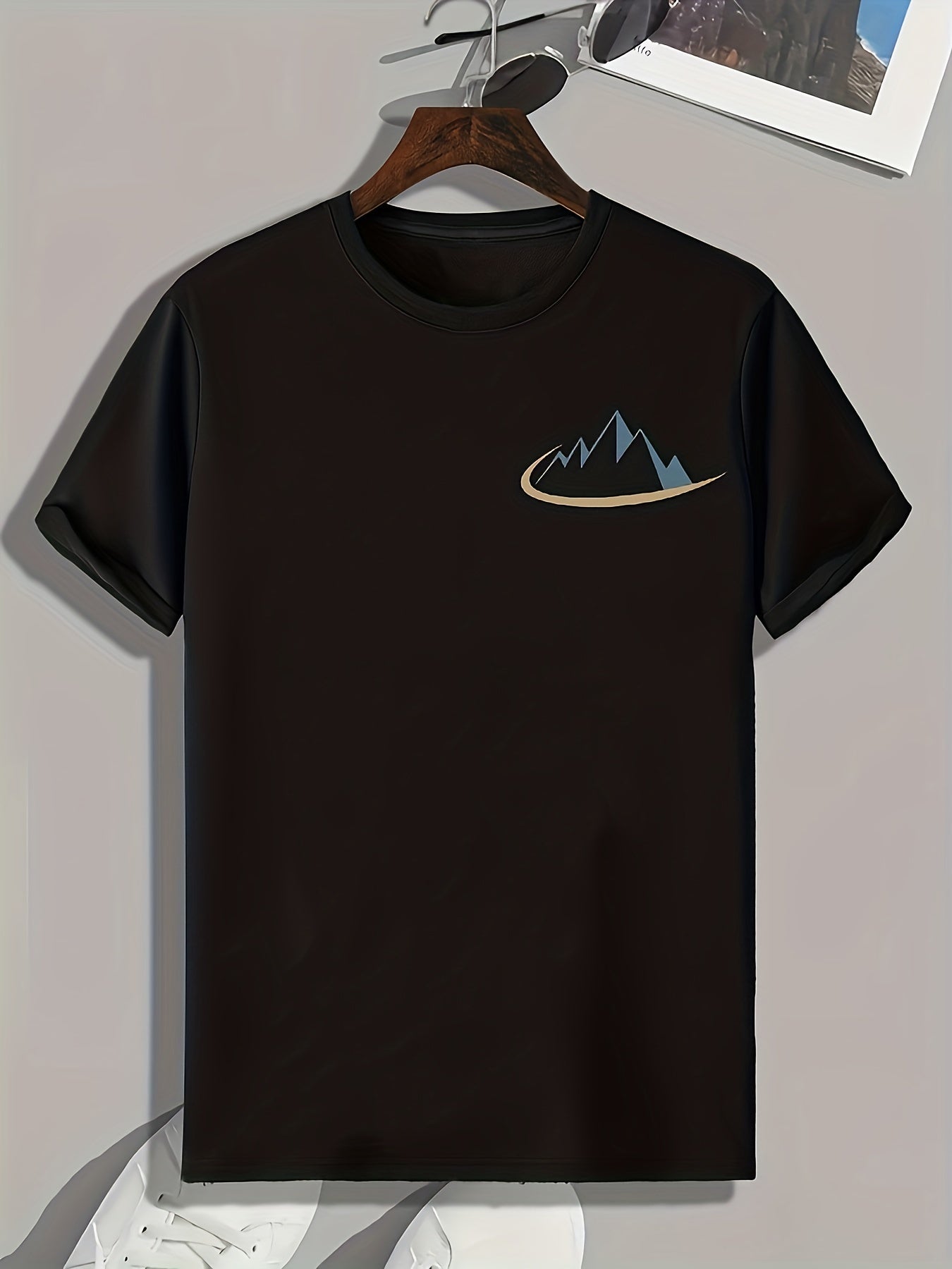 Mountain Print Men's Comfy T shirt - Outdoor Summer Tee