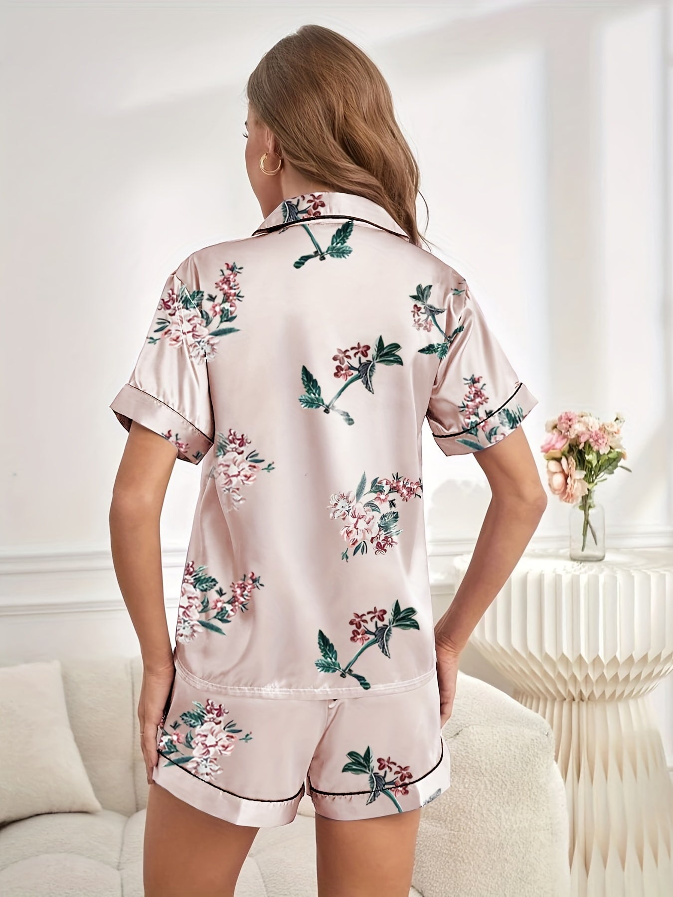 Floral Print Pajamas Set Short Sleeve & Elastic Waist Shorts