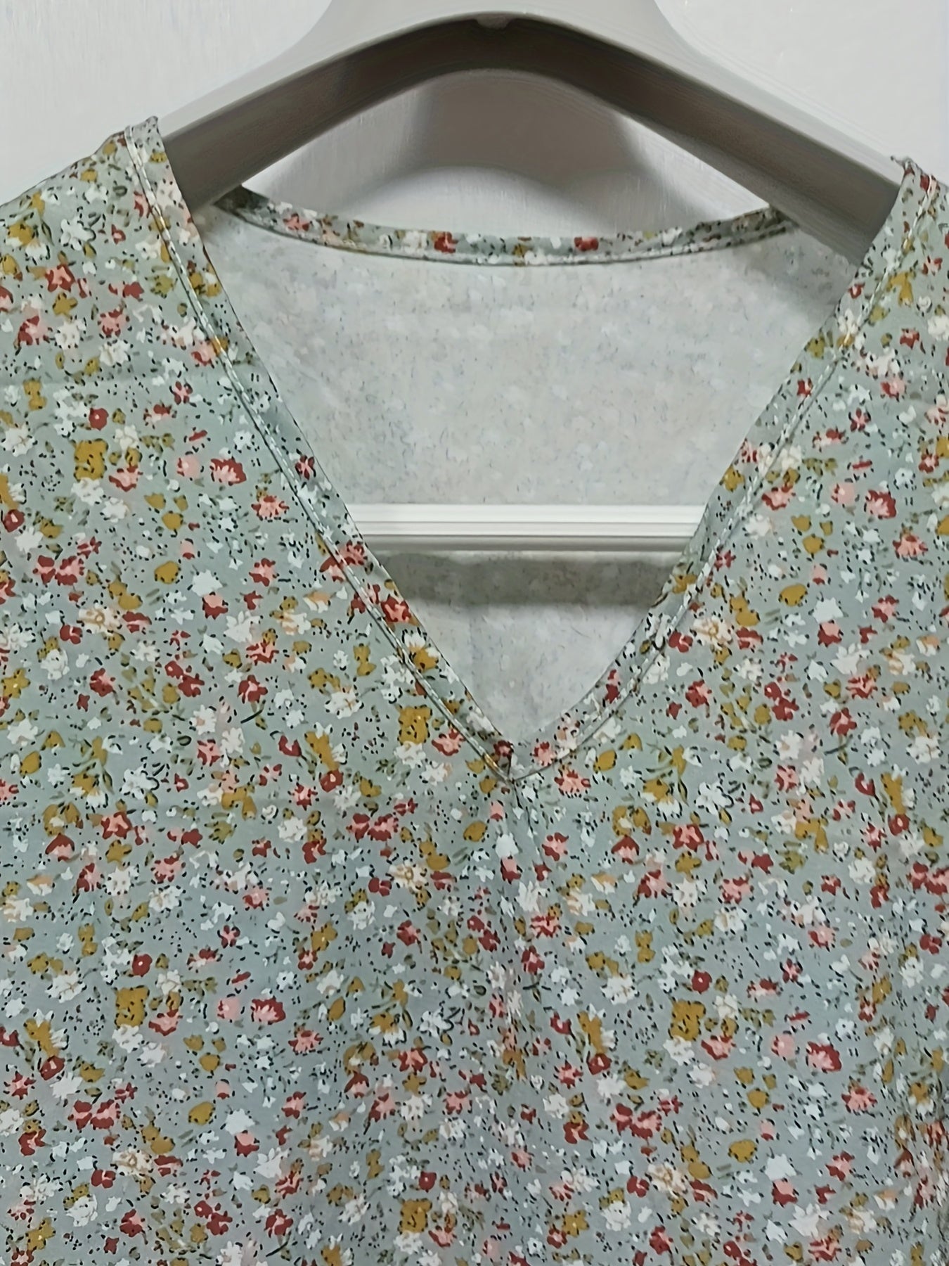 Floral Print Puff Sleeve Blouse V neck Casual Blouse