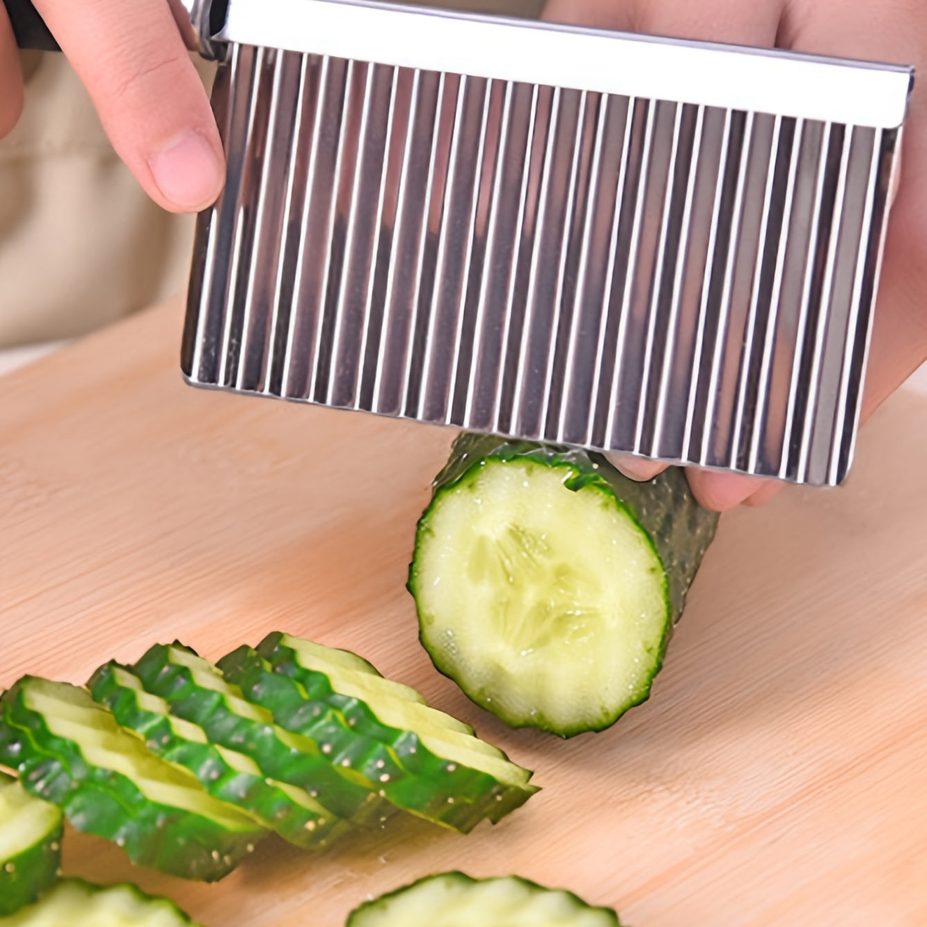 Stainless Steel Wavy Edged Vegetable Slicer & Peeler