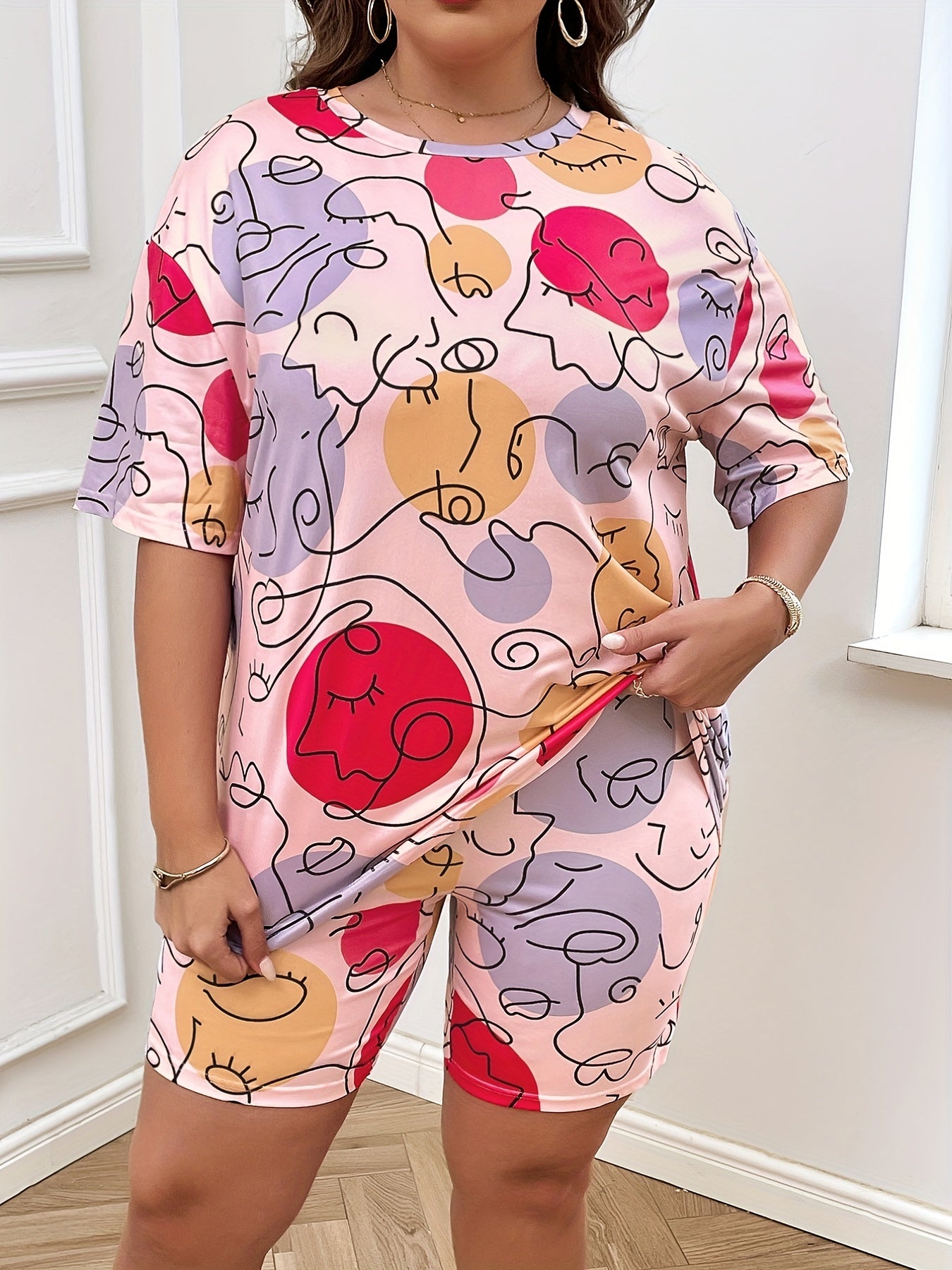 Women's Plus Graphic Print Top & Shorts Set