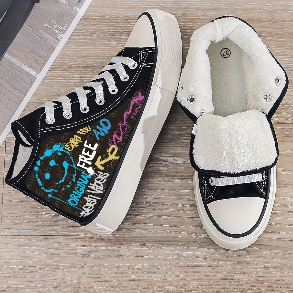 Smiling Graffiti Print Plush Lined Thermal Chunky Canvas Sneakers