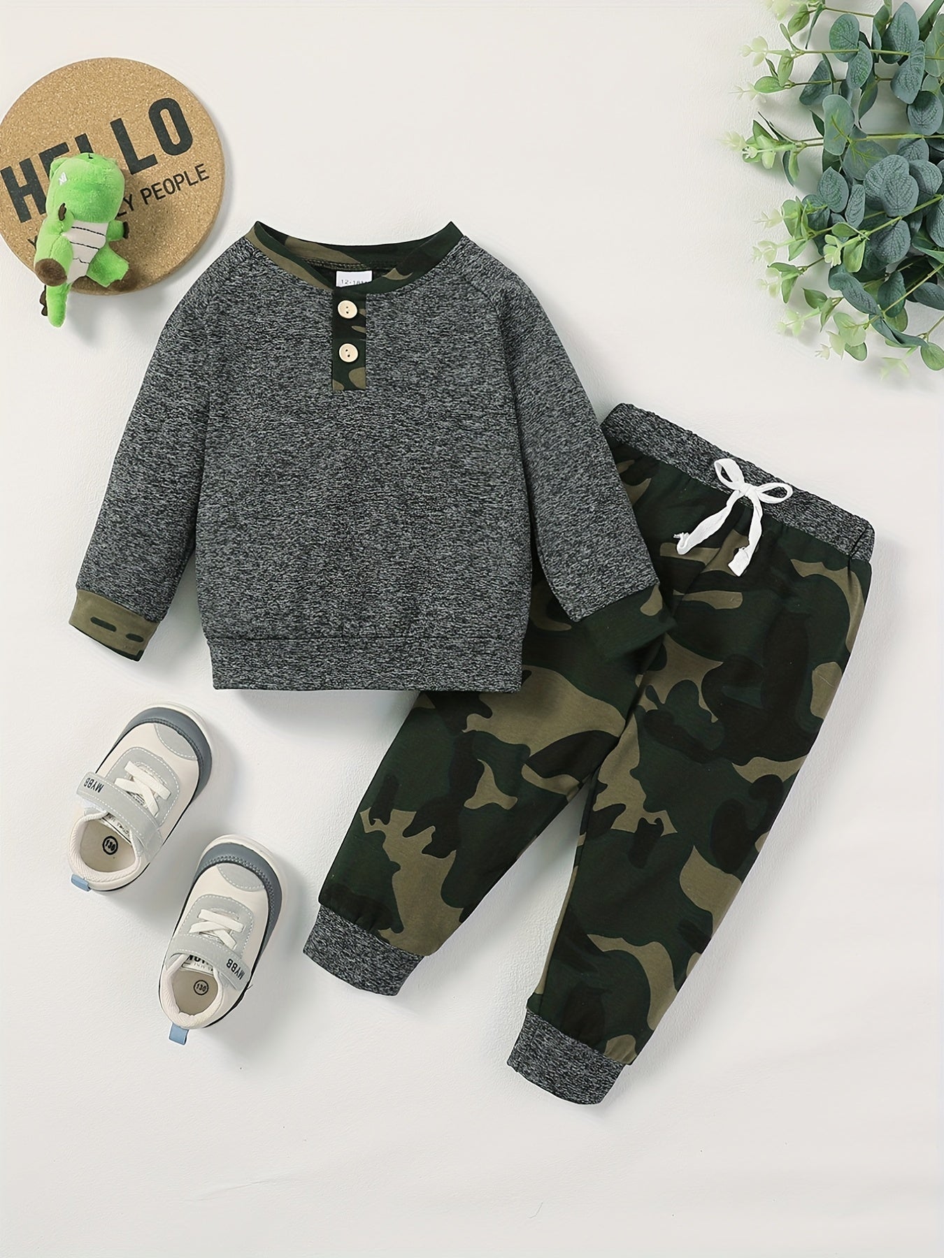 Boys Pullover Sweatshirt & Jogger Pants Set