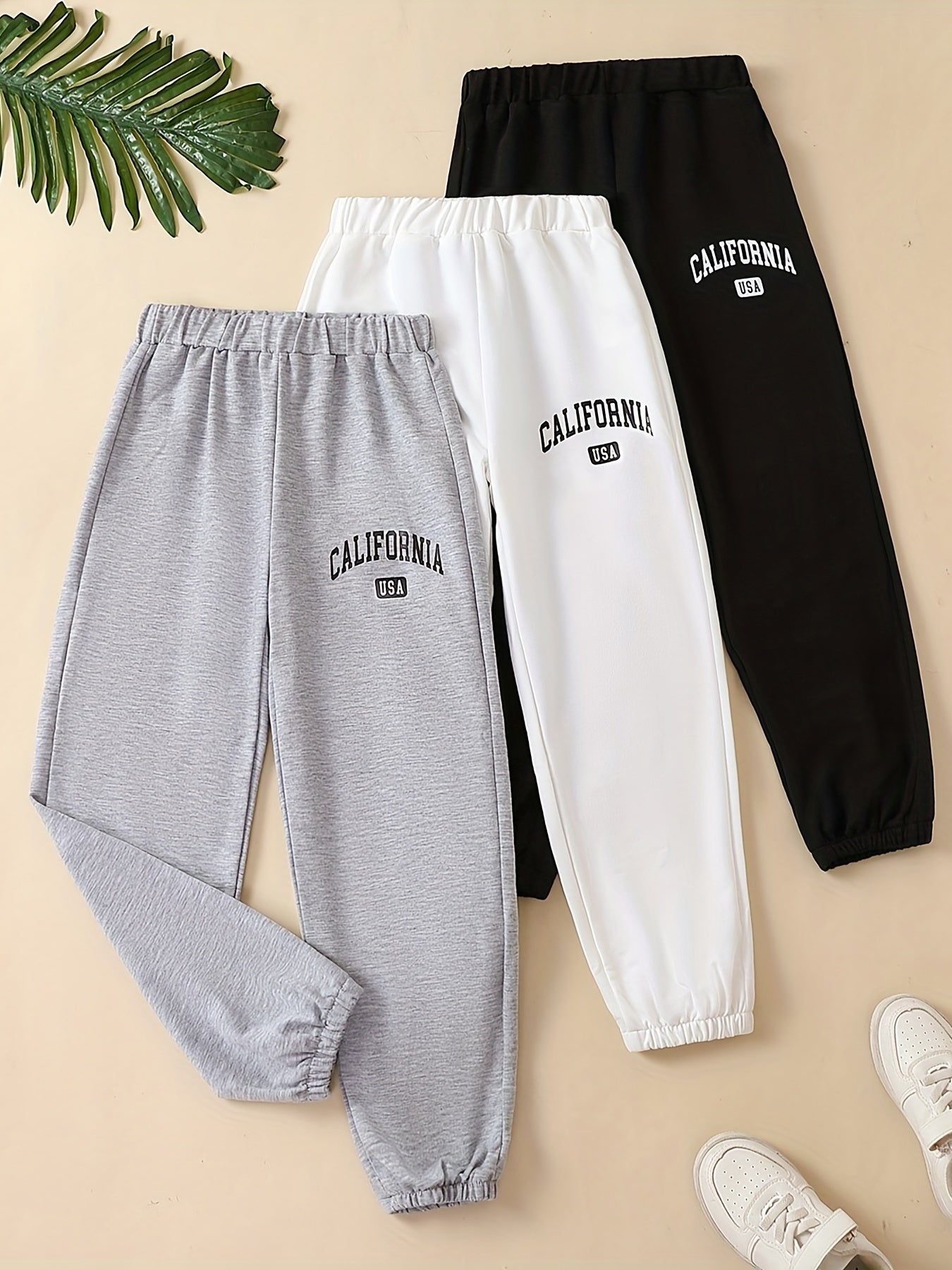 3pcs Girls California Graphic Sweatpants Jogger Set