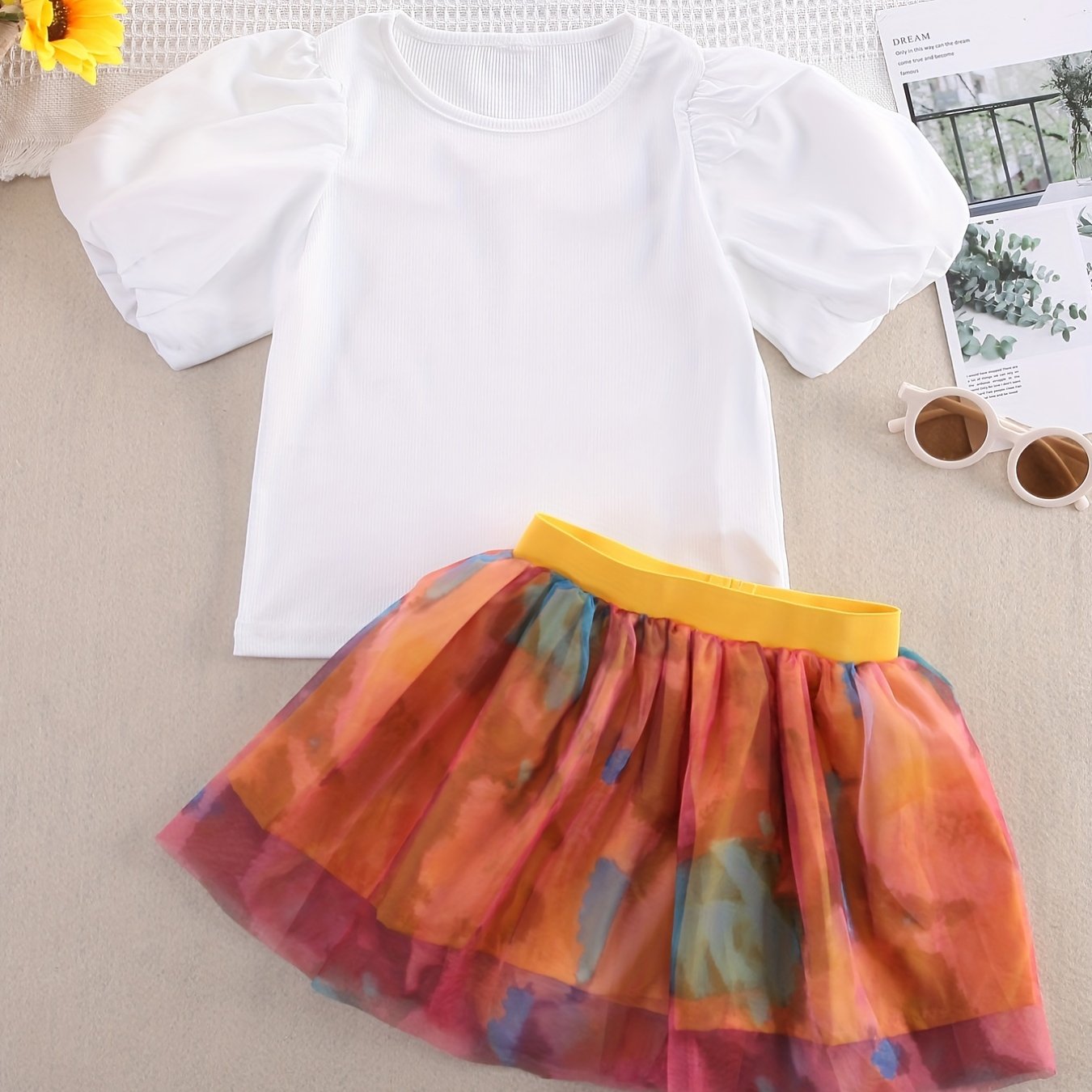 2pcs Toddler Girls Puff Sleeve T shirt & Tie Dye Mesh Skirt Set