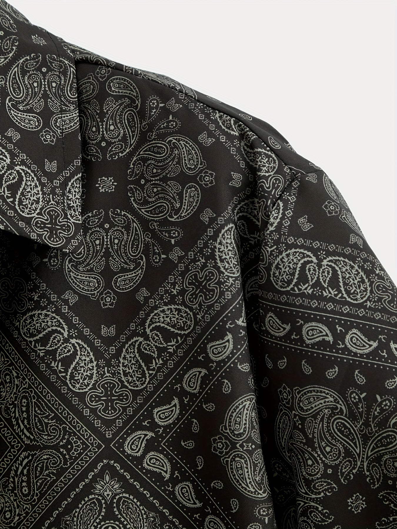 Paisley Print Men's Hawaiian Shirt for Summer Vacation