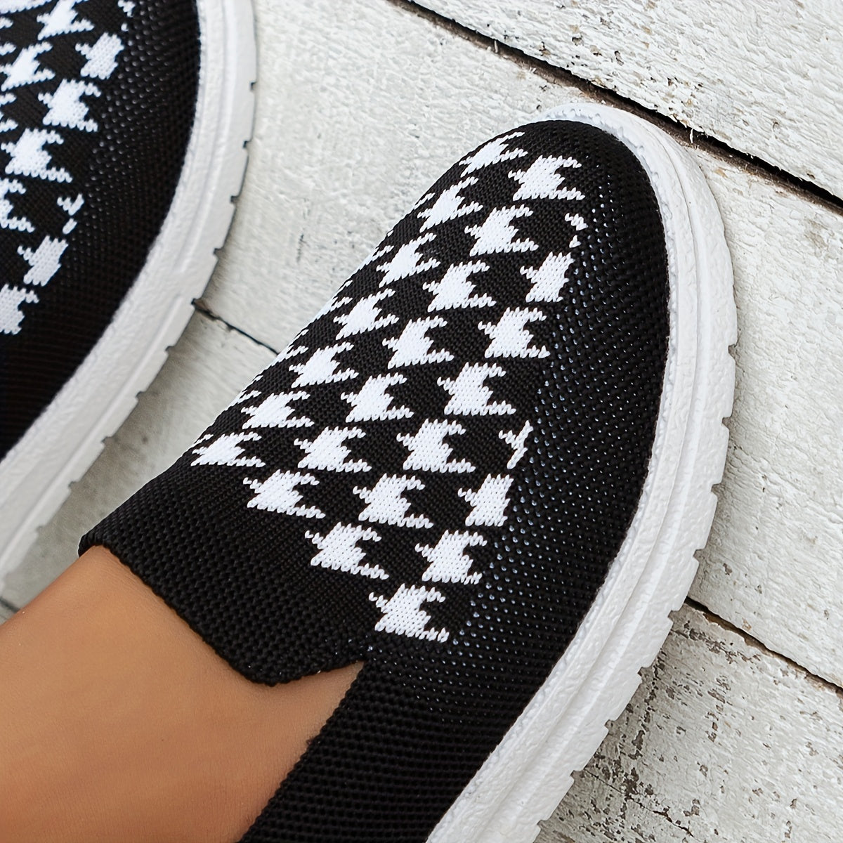 Women's Houndstooth Knitted Shoes Lightweight Slip-on Sneakers