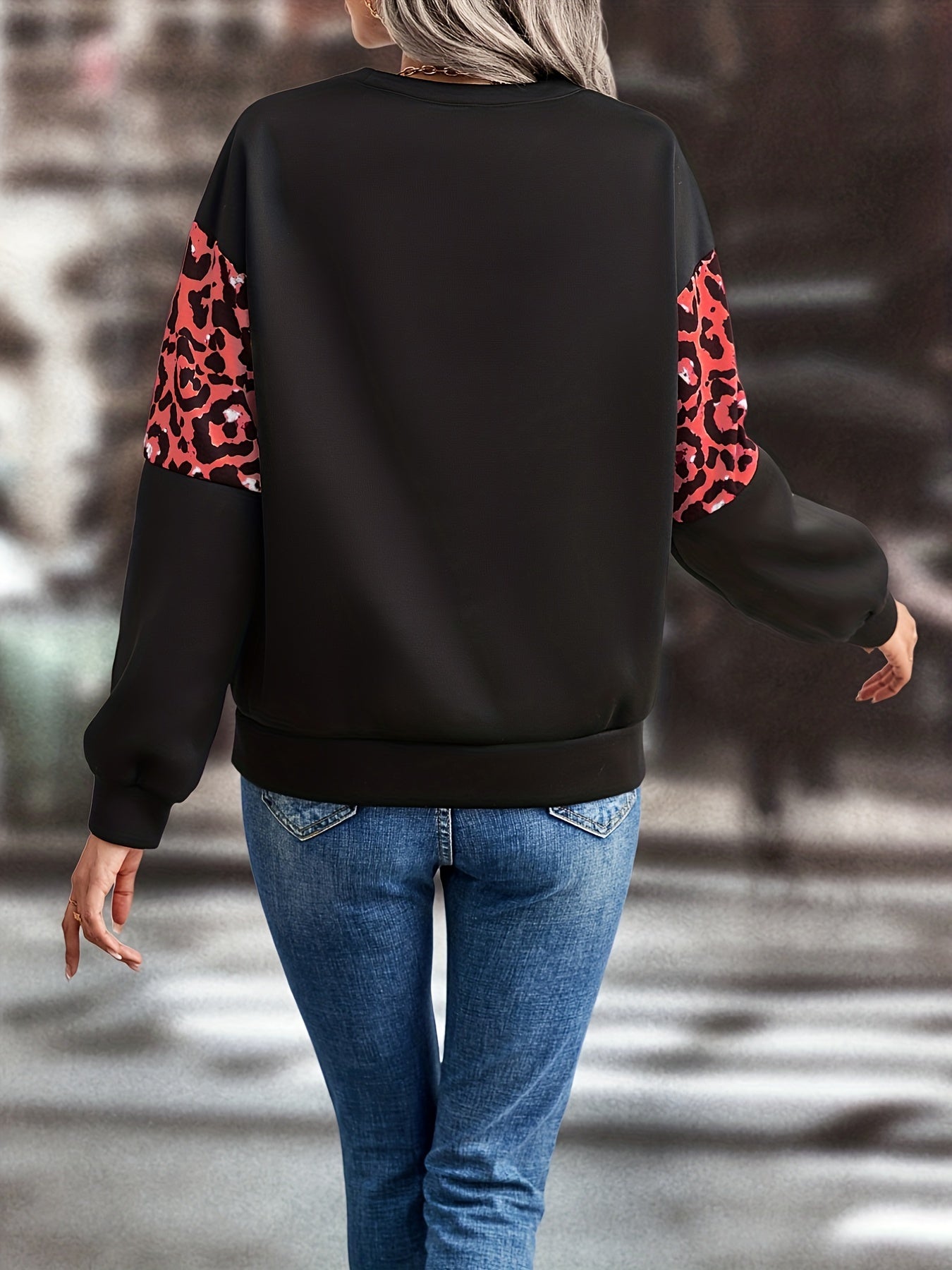 Leopard Print Crew Neck Pullover Sweatshirt Women's Clothing
