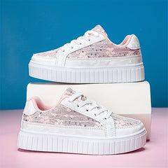 Girl's Low Top Skate Shoes Comfy Non Slip Lace Up Sneakers For Kids