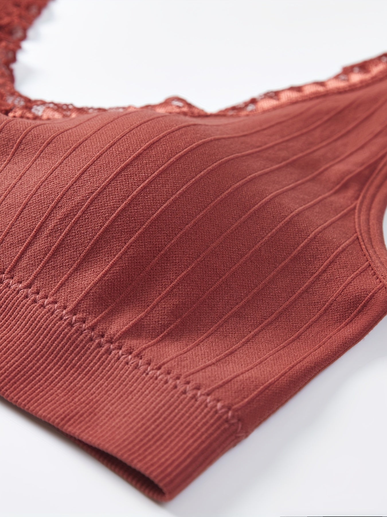 Soft Lace Trim Wireless Yoga Sports Bra