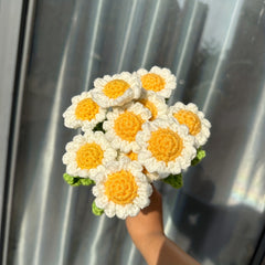 Small Daisy Hand-Woven Bouquet Chamomile Woolen Crochet Flower