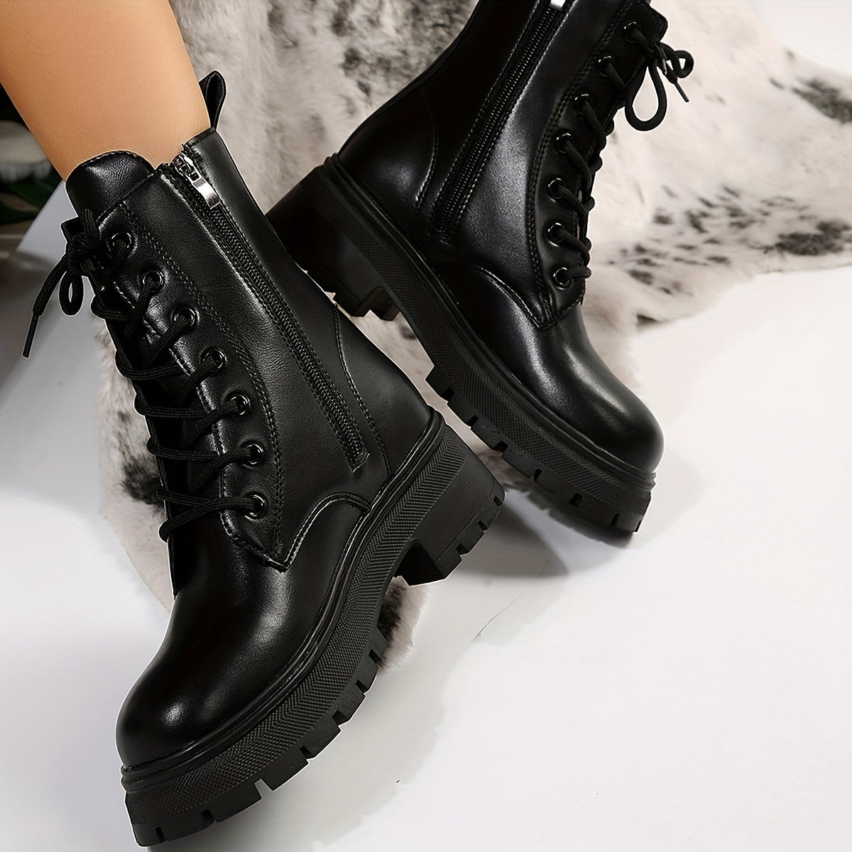 Women's Ankle Combat Boots British Style Round Toe Lace Up Platform Shoes