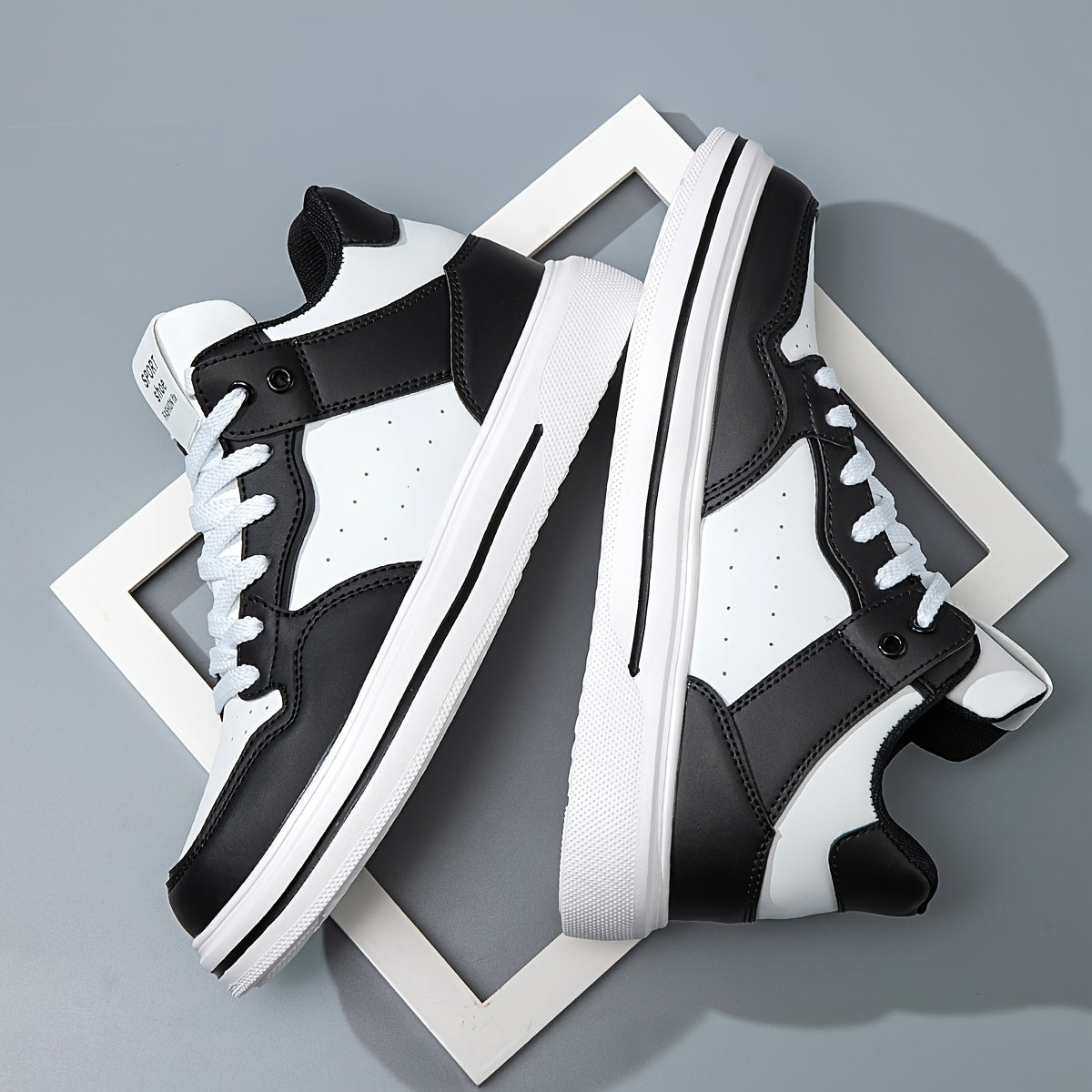 Men's Color Block Skate Shoes Non Slip Casual Lace Up Sneakers