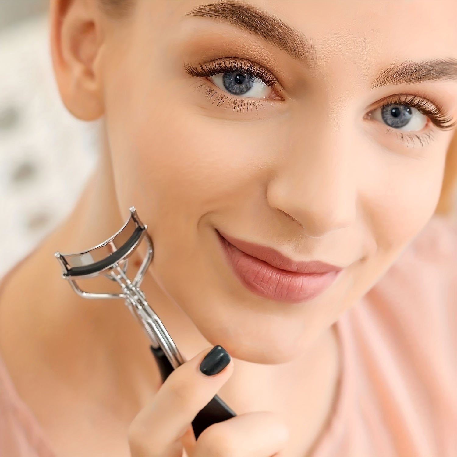 30 pcs Eyelash Curler Refill Pads Silicone Replacements Clear Storage Box