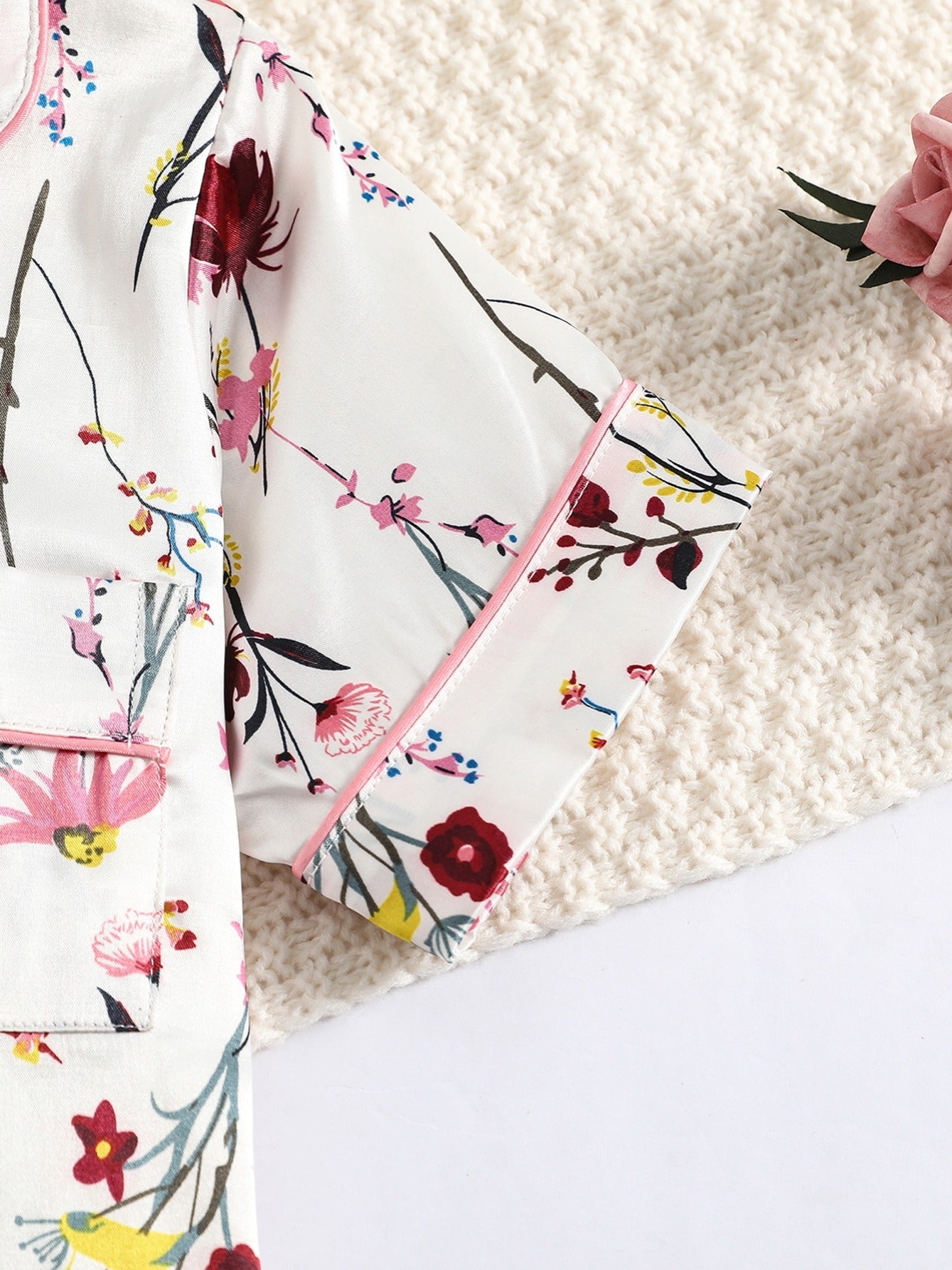 2pcs Girls Floral Pattern Satin Loungewear