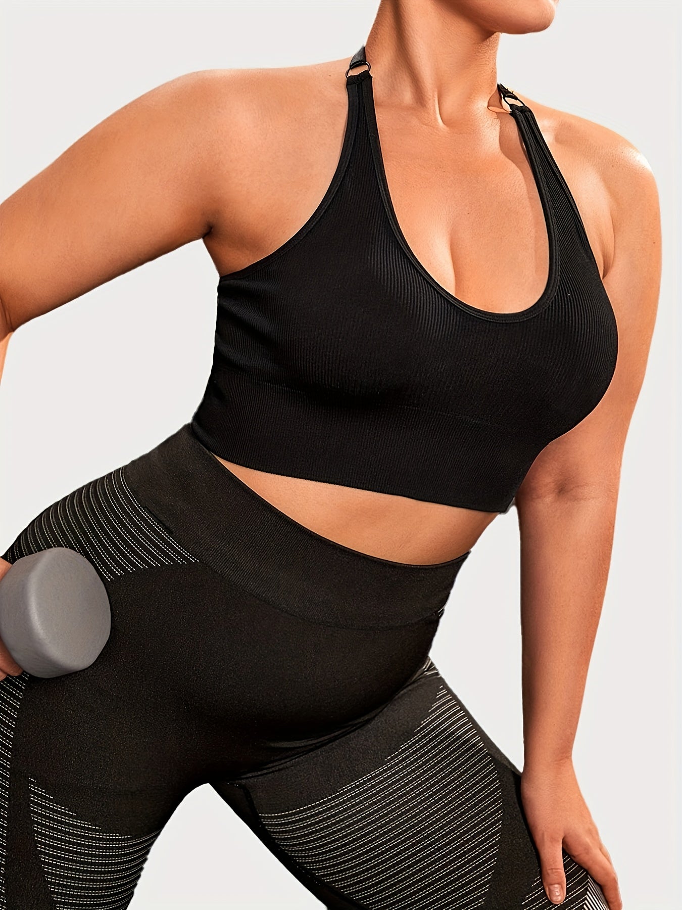 Ribbed Ring Decor Halter Neck Sports Bra