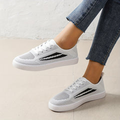 Women's Lace Up Sneakers Comfortable Breathable Flat Shoes
