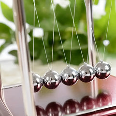 Newton's Cradle Portable Science Toy PP Material 5 Metal Balls