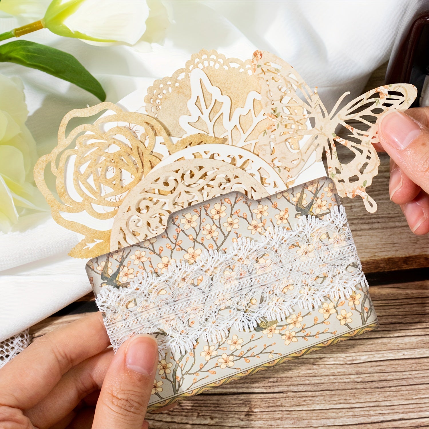16pcs Hollow Out Note Paper for DIY Crafts Gift Wrapping