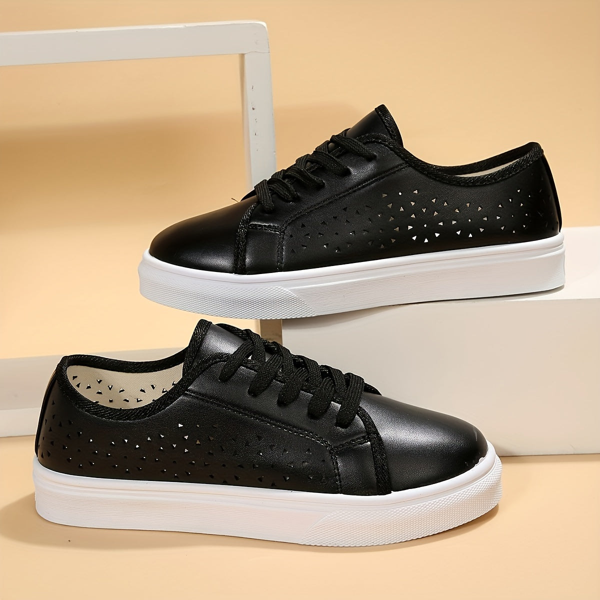 Women's Perforated Skate Shoes Breathable Lace Up Flat Sneakers