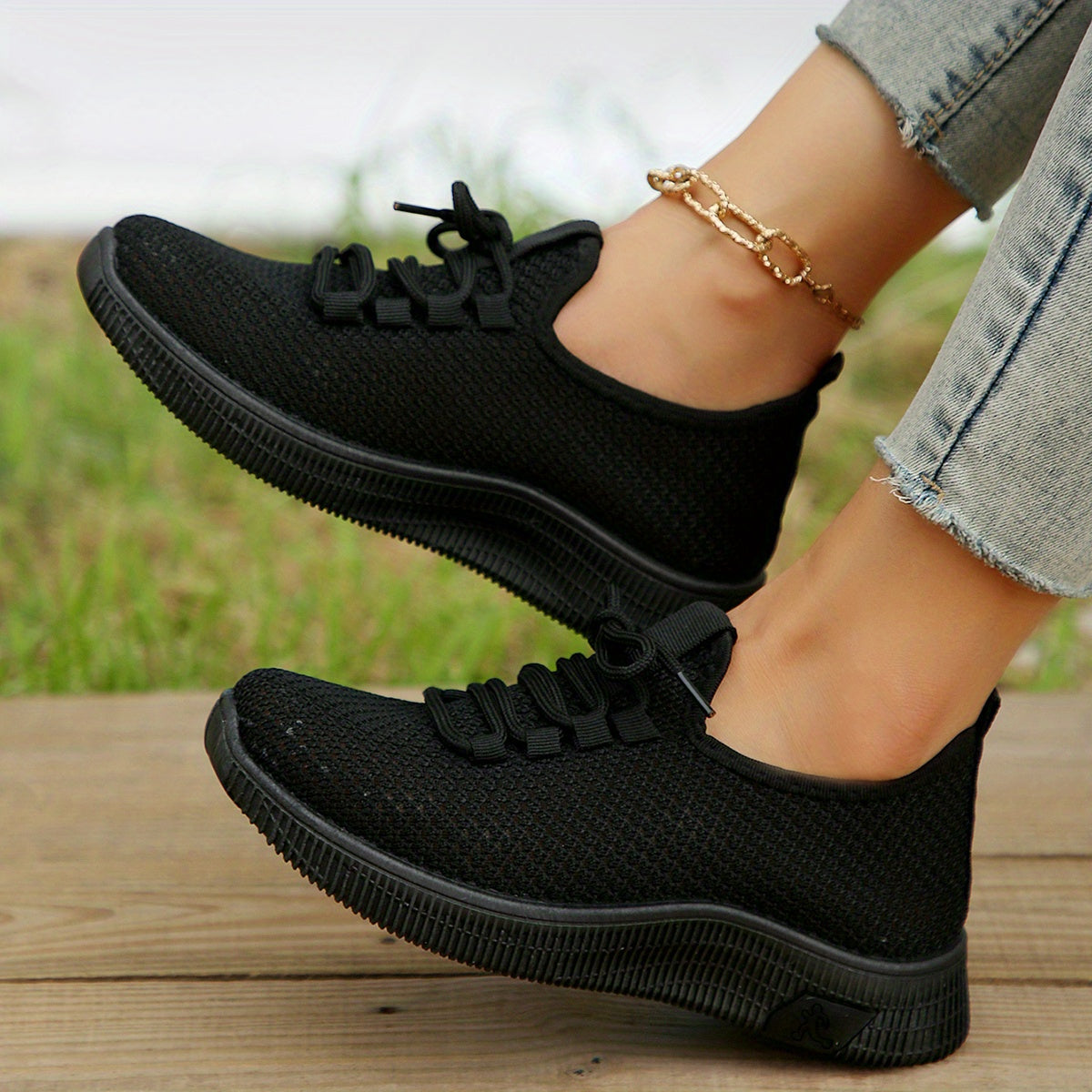 Women's Mesh Panel Sneakers Lace Up Low Round Toe Casual Shoes