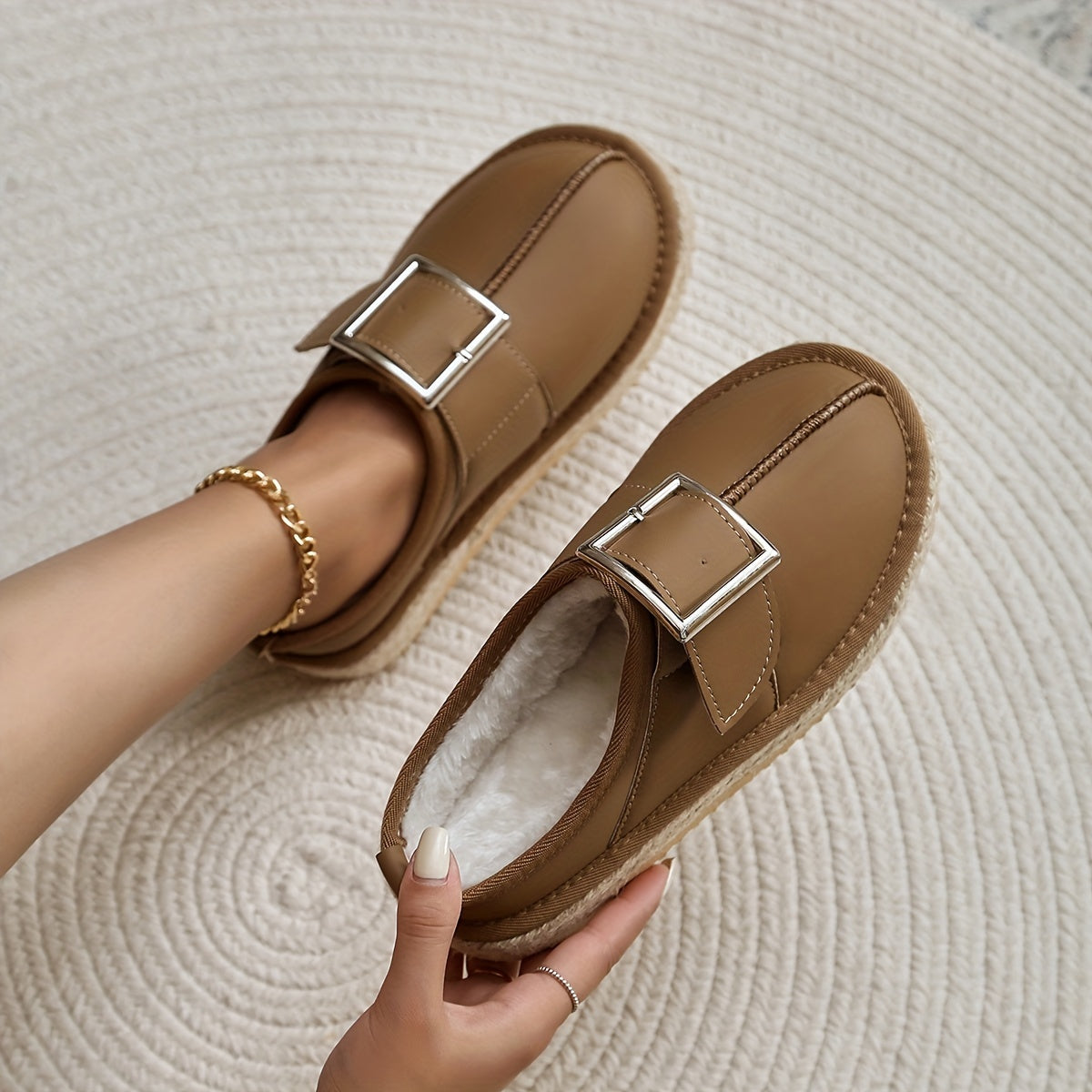 Stylish Non slip Winter Snow Shoes for Women