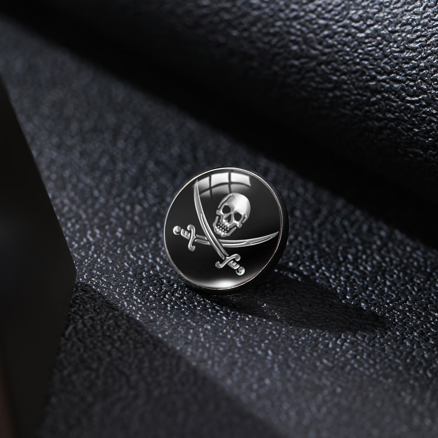 Skull Pattern Time Stone Men's Brooch Collar Pin