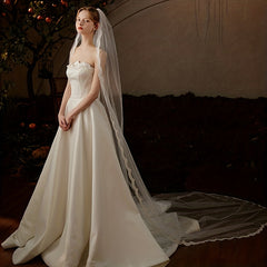 Single Layer Lace Mesh Veil with Comb for Bride