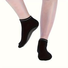 3 Pairs Women's Anti Slip Yoga Socks Ideal for Pilates Indoor & Outdoor Sports