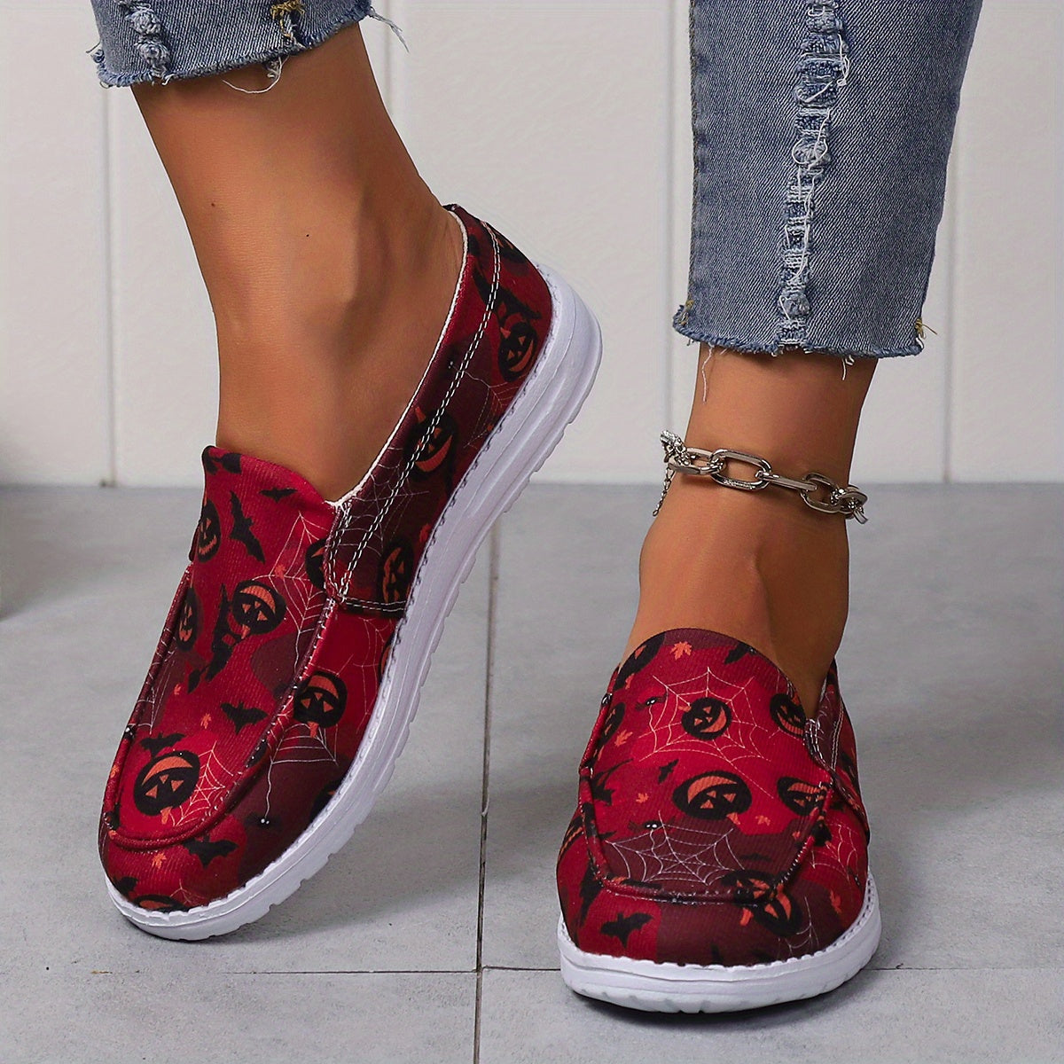 Scary Halloween Pattern Slip On Skate Shoes Soft Shock Absorption Loafers