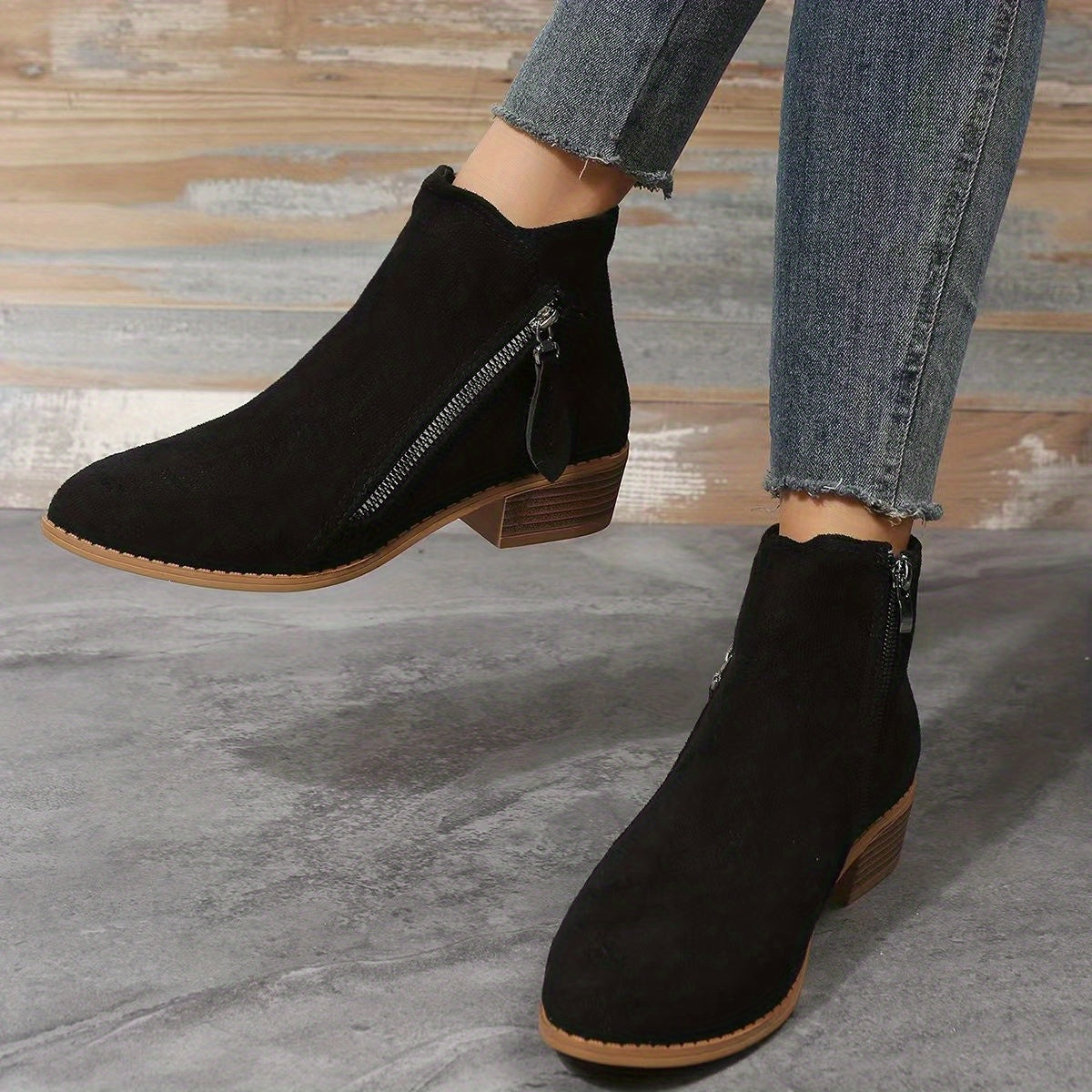 Women's Chunky Heel Chelsea Boots with Side Zipper
