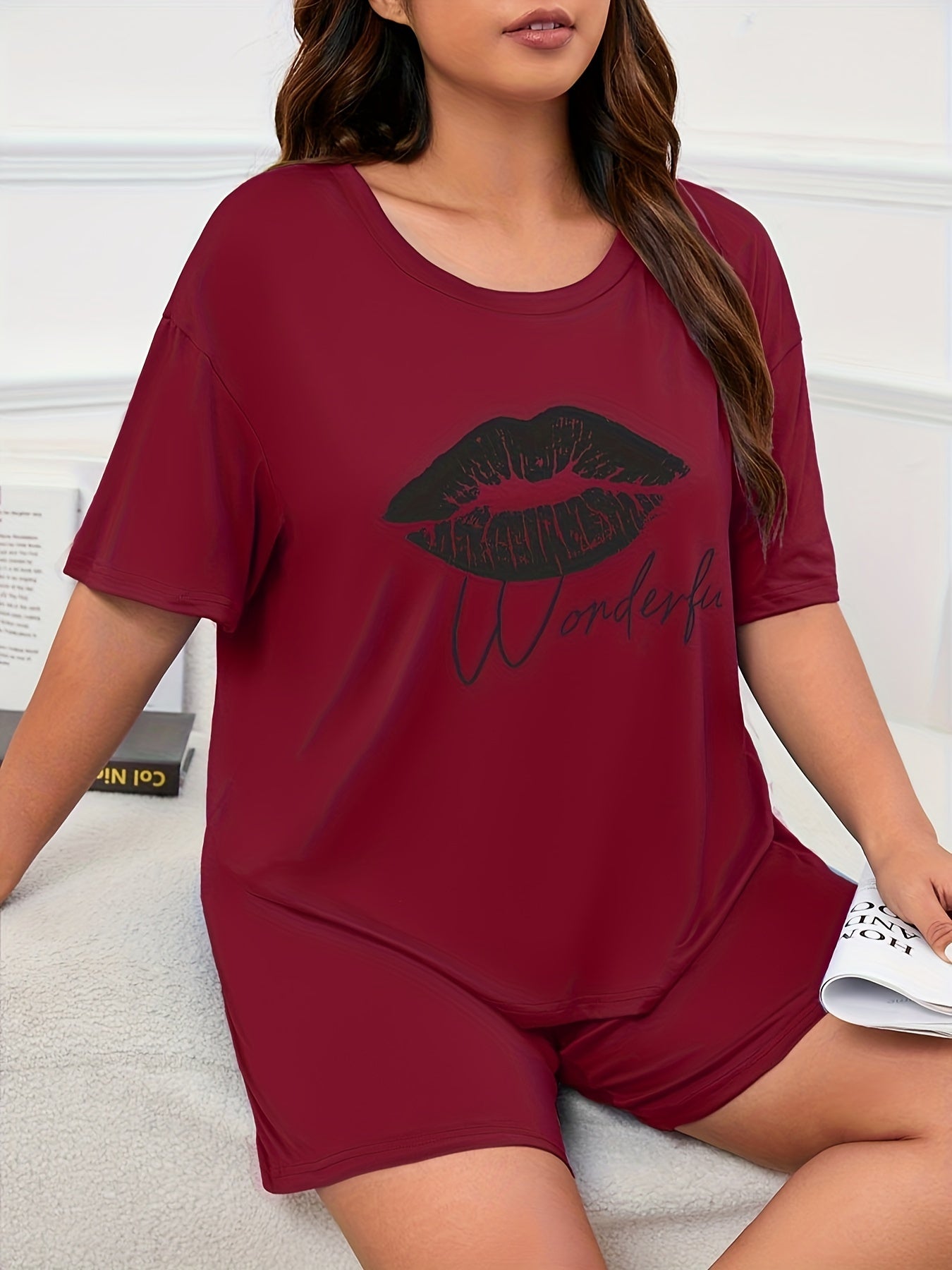 Women's Kiss & Letter Print Tee & Shorts Pajama Set
