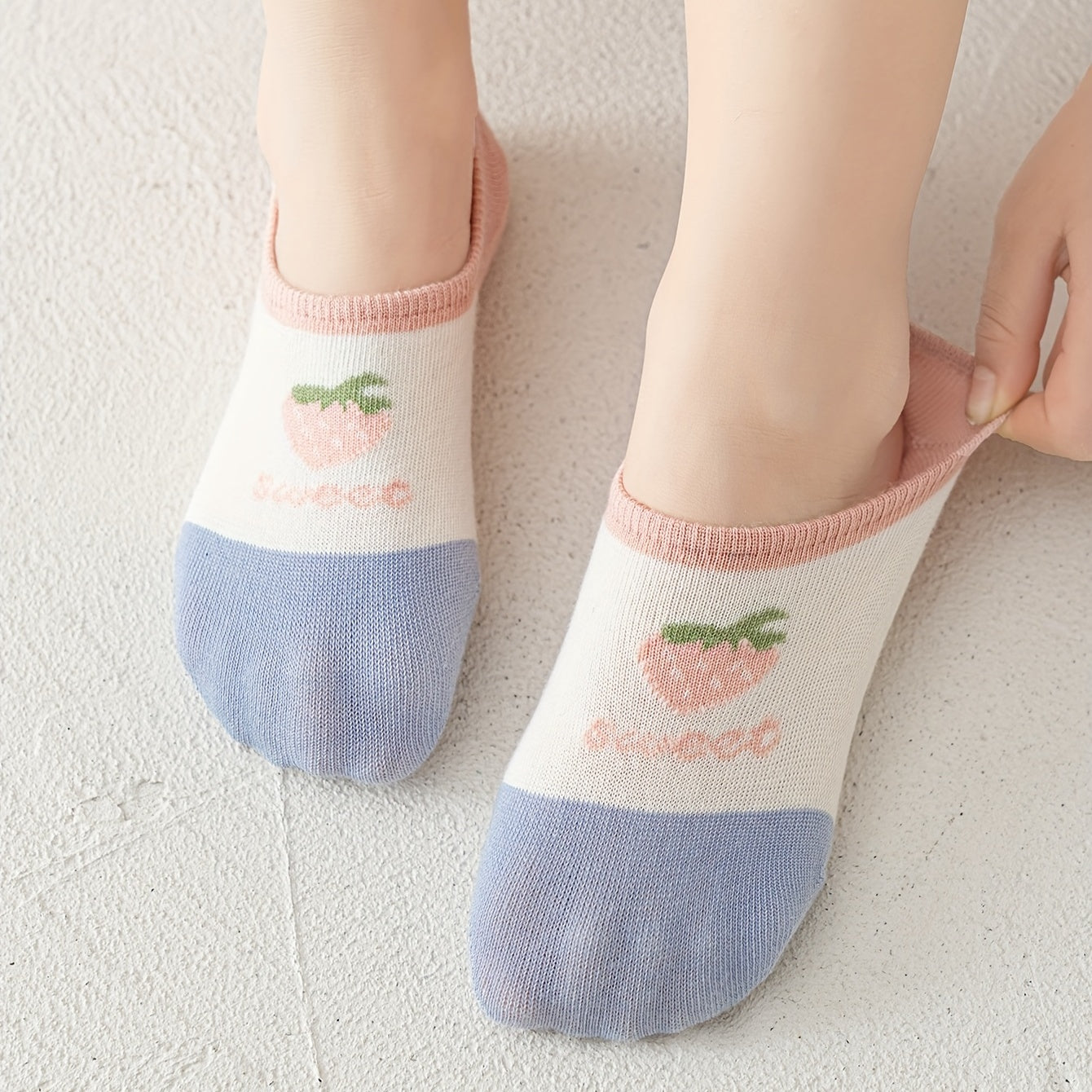 5pairs Bear Strawberry Kids Non-slip Silicone Ankle Socks