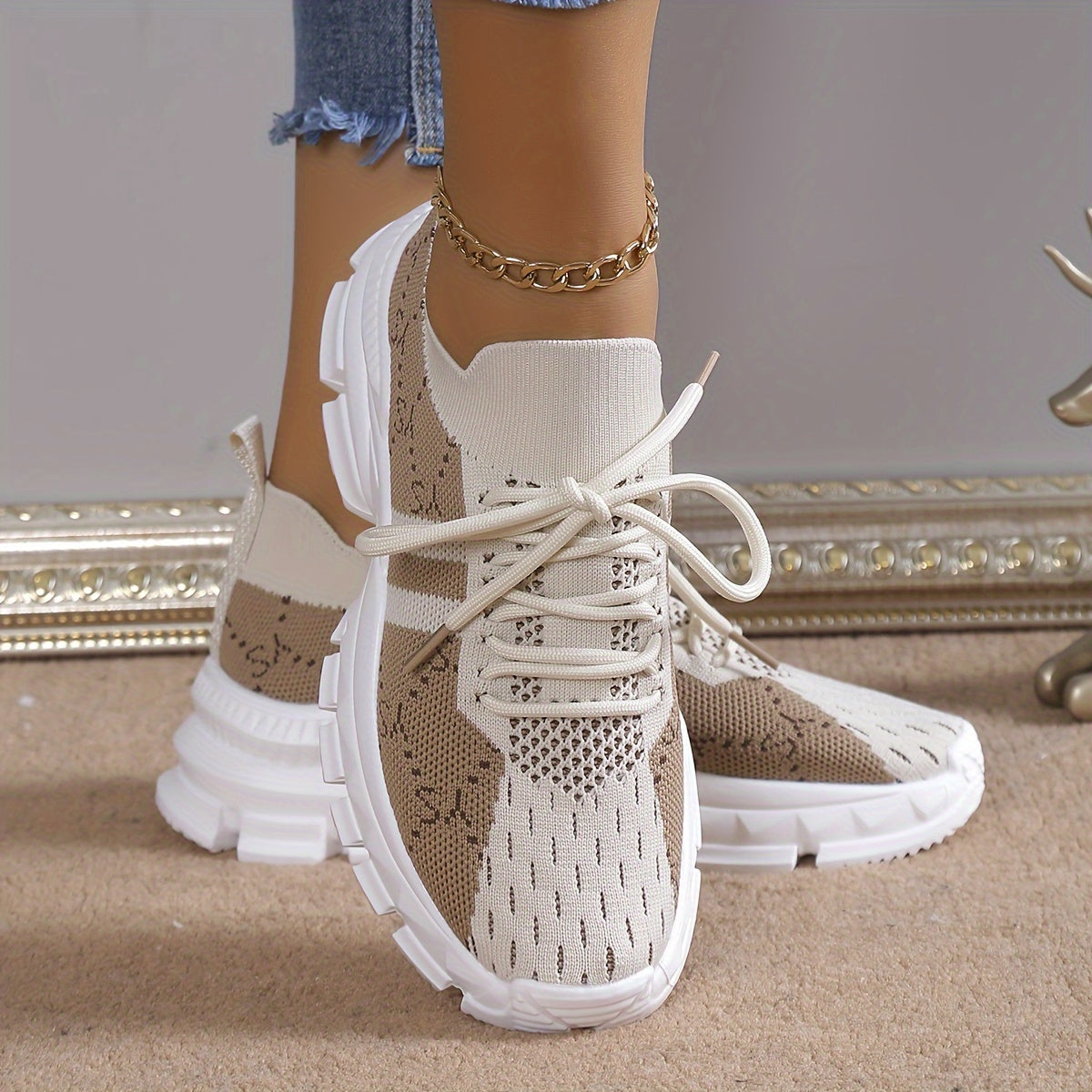 Women's Lace-Up Chunky Sneakers Letter Pattern Lightweight Casual Running Shoes