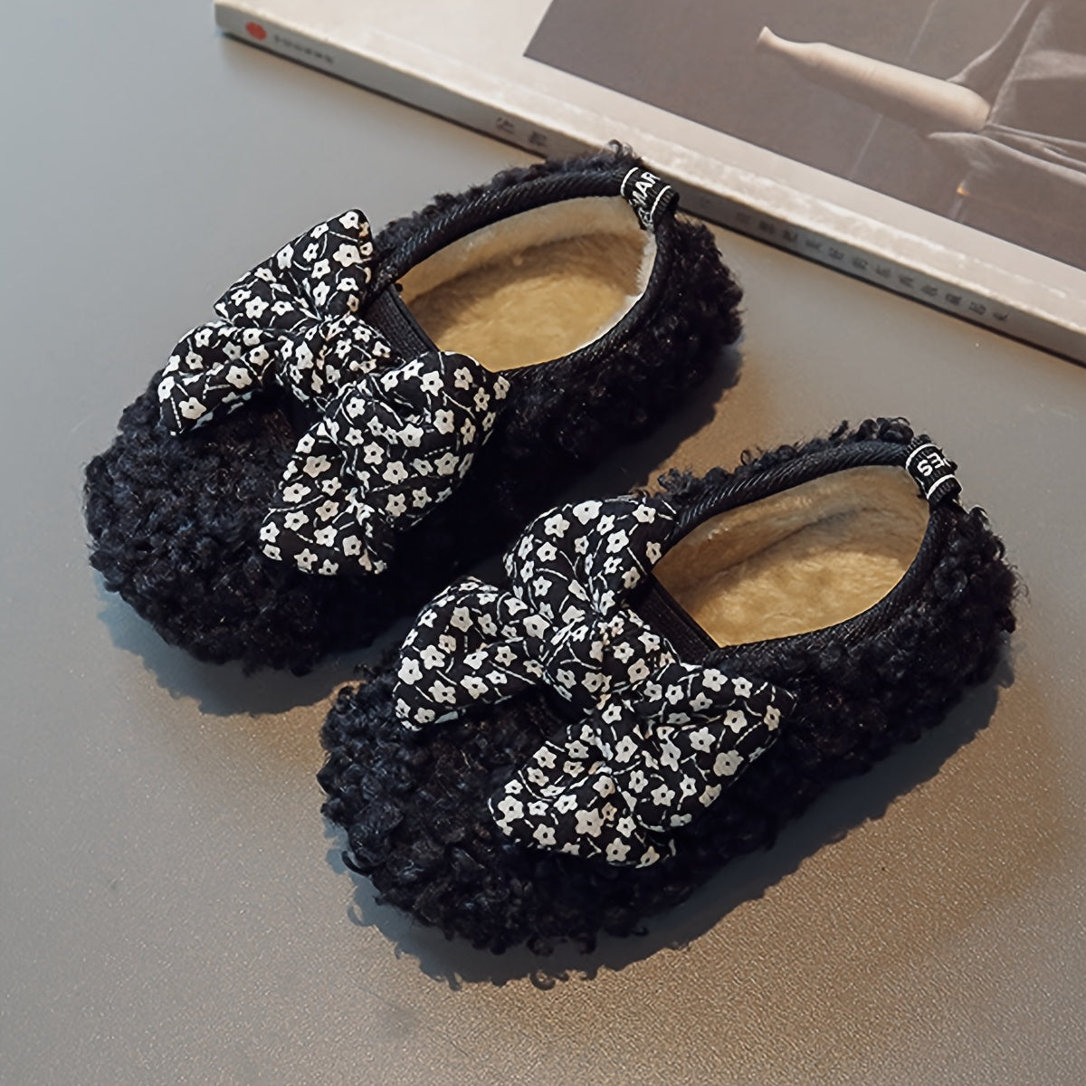 Girls Fleece Flats Soft Sole Anti Slip Indoor Outdoor Slippers Plush Warm Shoes