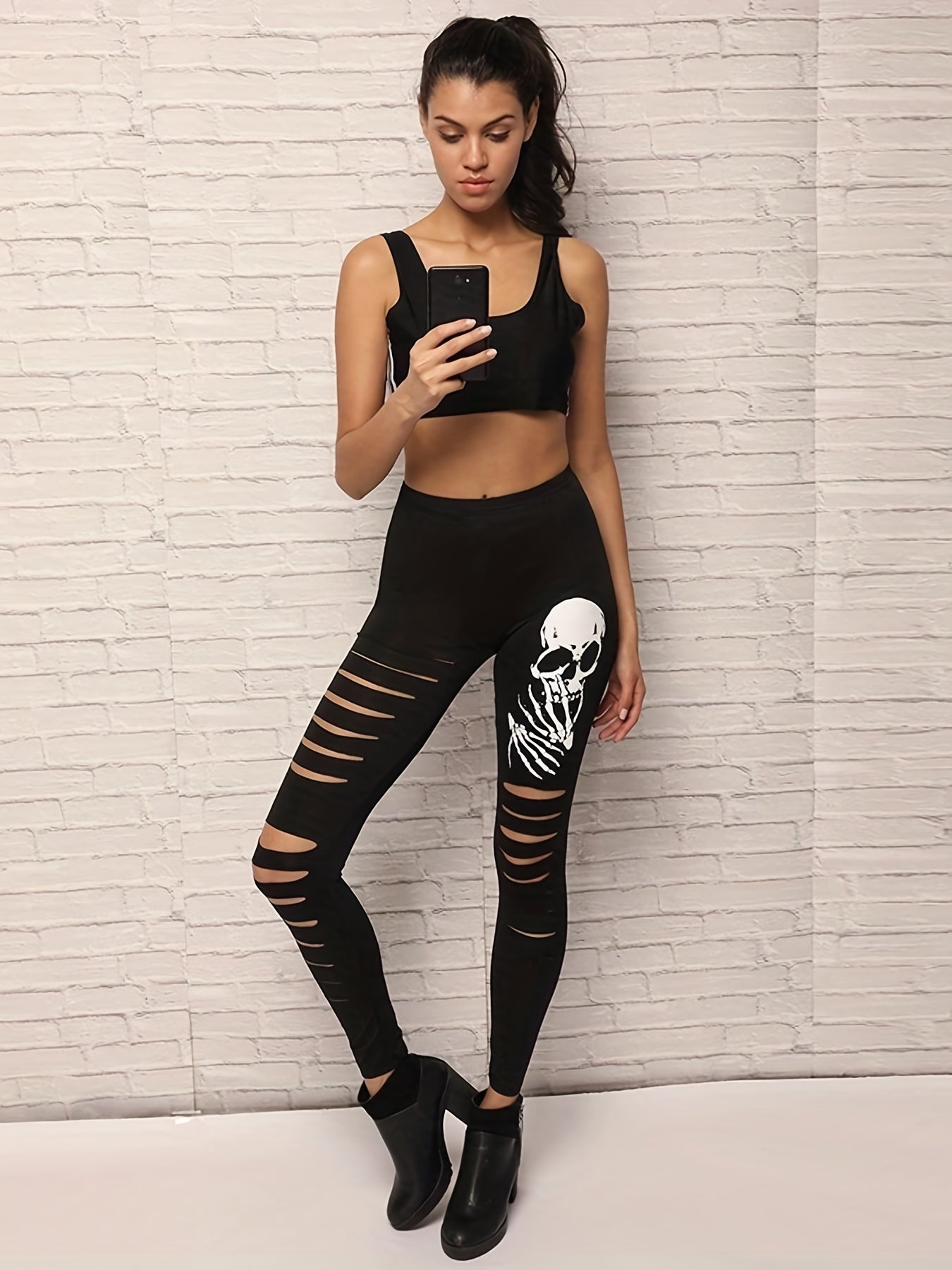 Skull Print Ripped High Waist Leggings