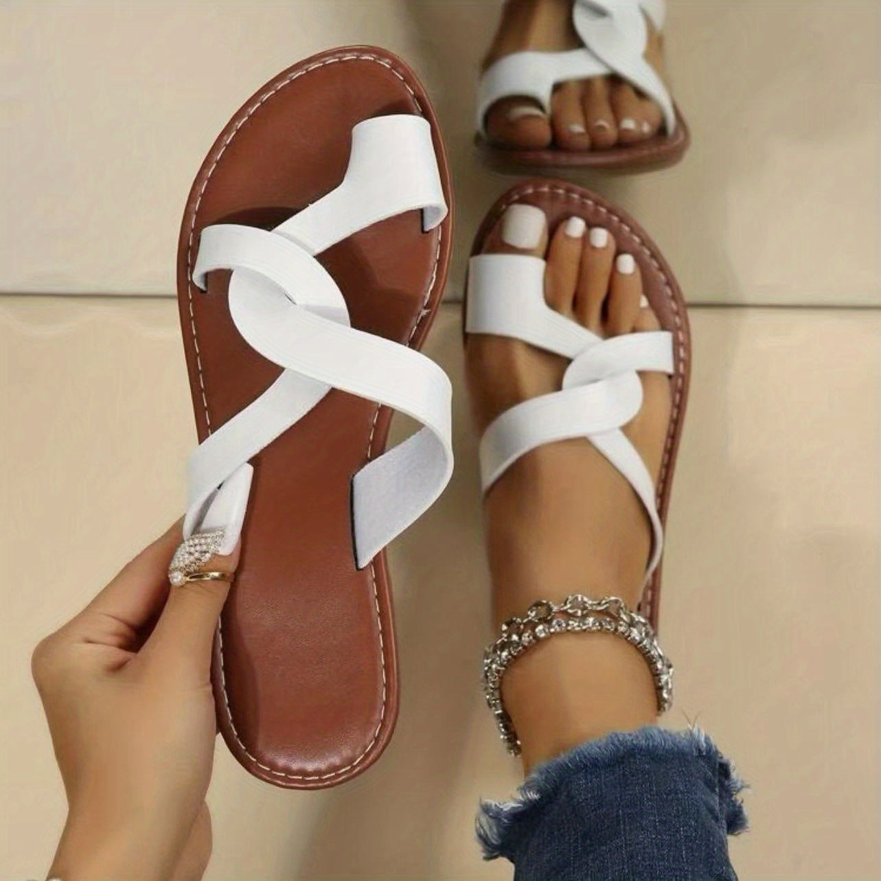 Women's Cross Strap Toe Loop Flat Slippers Open Toe Non Slip Roman Sandals