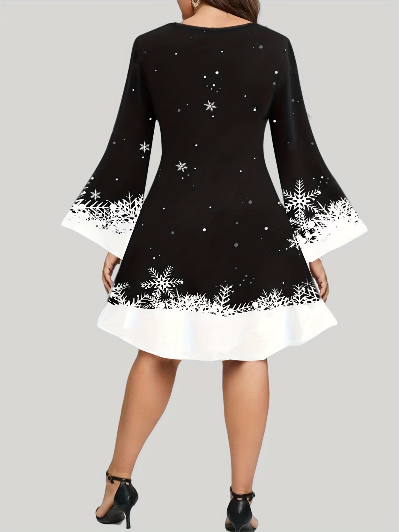Plus Snowman Print Bell Sleeve Round Neck Dress