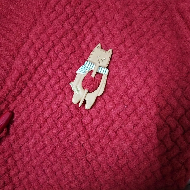 Wooden Cat Wearing Scarf Pin - Animal Pattern Pin For Girls