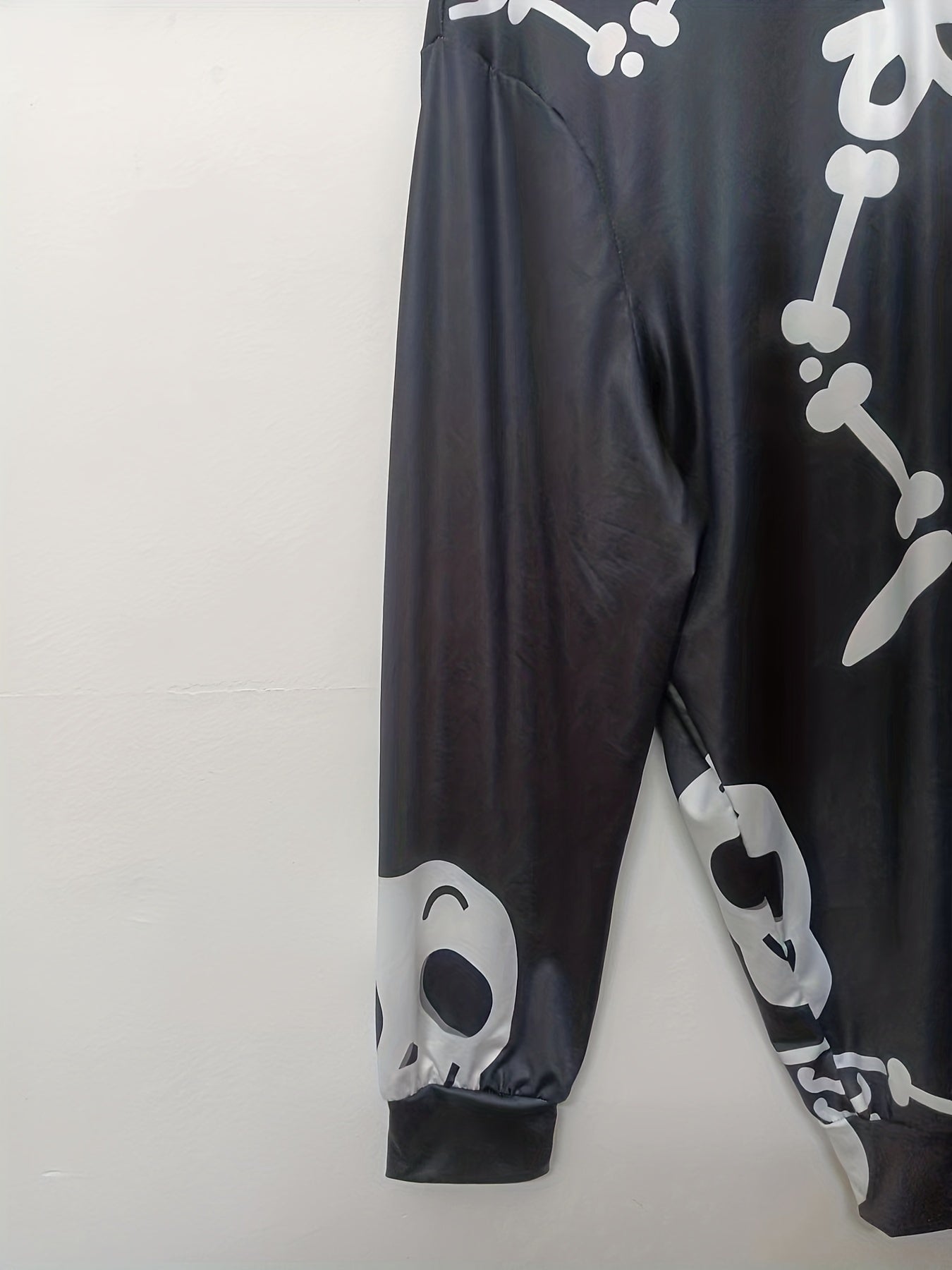 Skull Print Long Sleeve Hoodie With Pocket